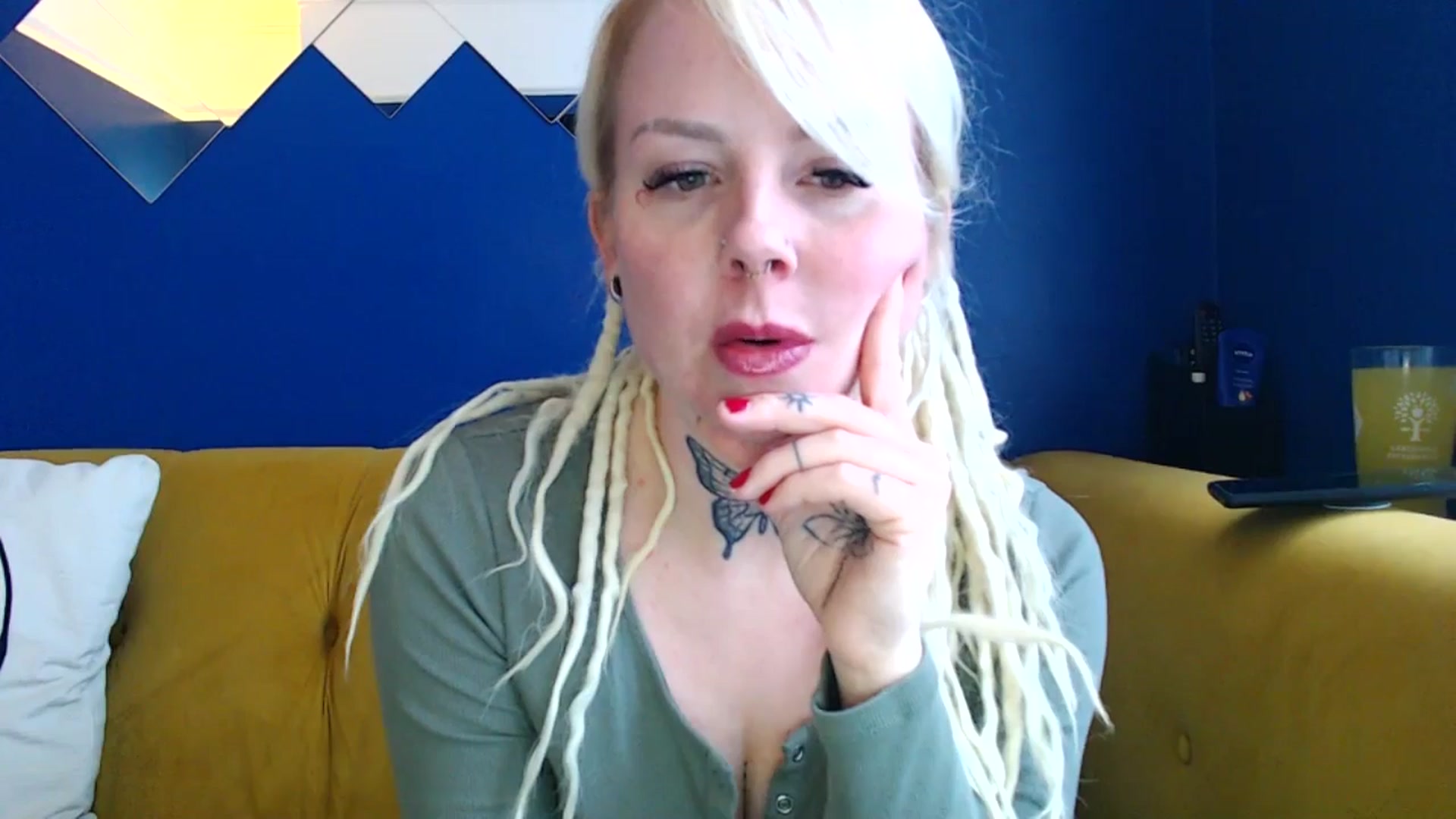Gallery image thumbnail from pixieDread's myfreecams stream on, 03/19/2025, 12:11 image 4 of 20