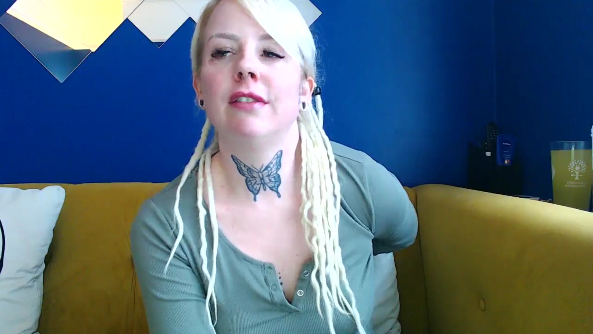 Gallery image thumbnail from pixieDread's myfreecams stream on, 03/19/2025, 12:11 image 15 of 20