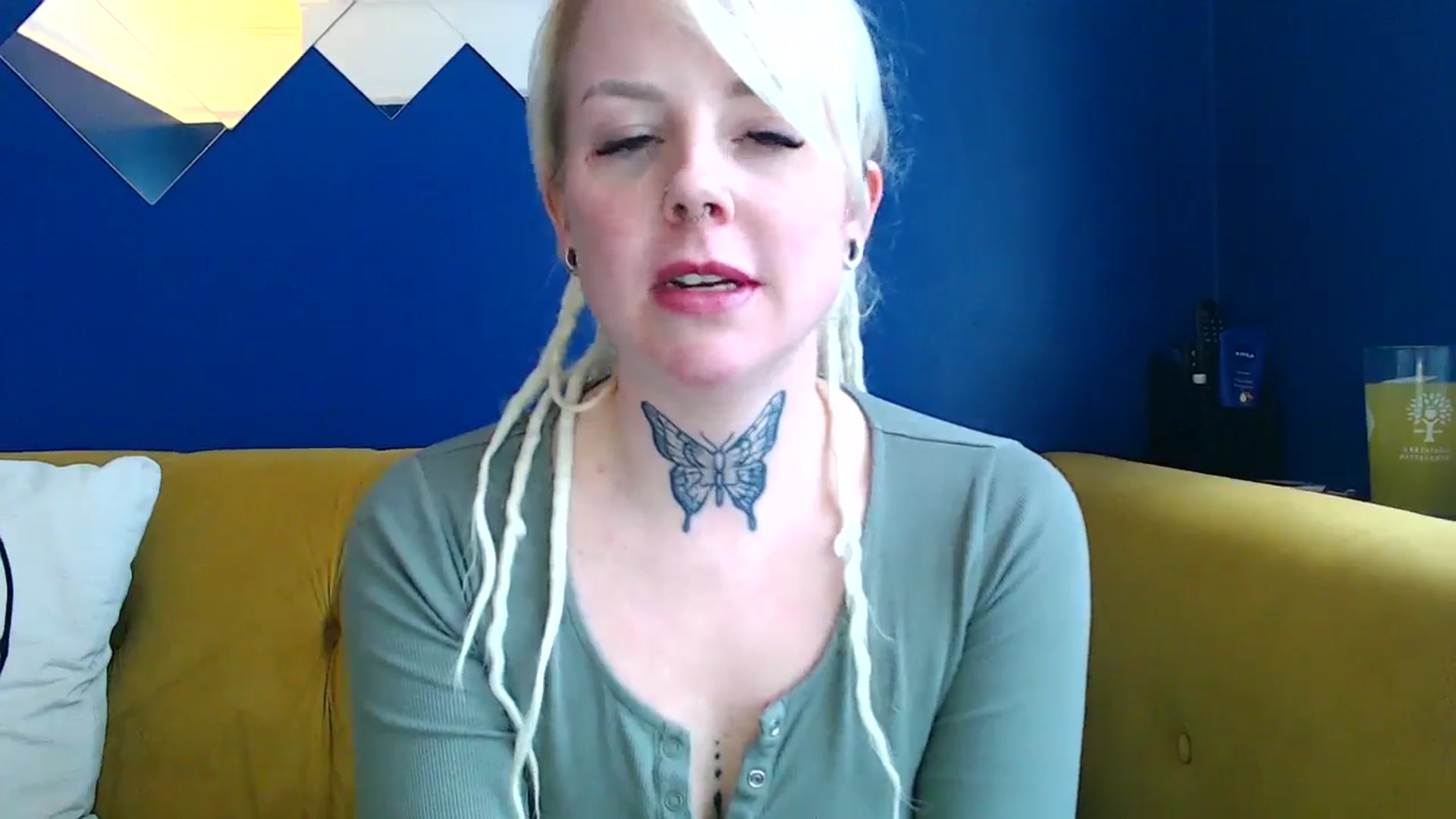 Gallery image thumbnail from pixieDread's myfreecams stream on, 03/19/2025, 12:40 image 12 of 20