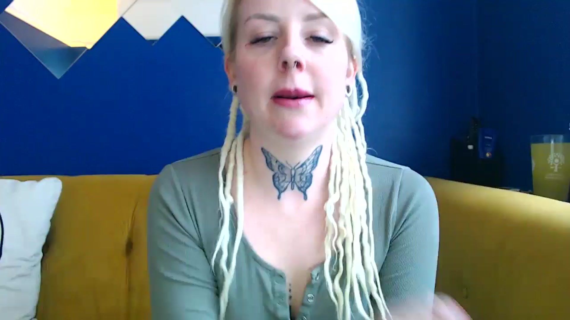 Gallery image thumbnail from pixieDread's myfreecams stream on, 03/19/2025, 12:40 image 1 of 20