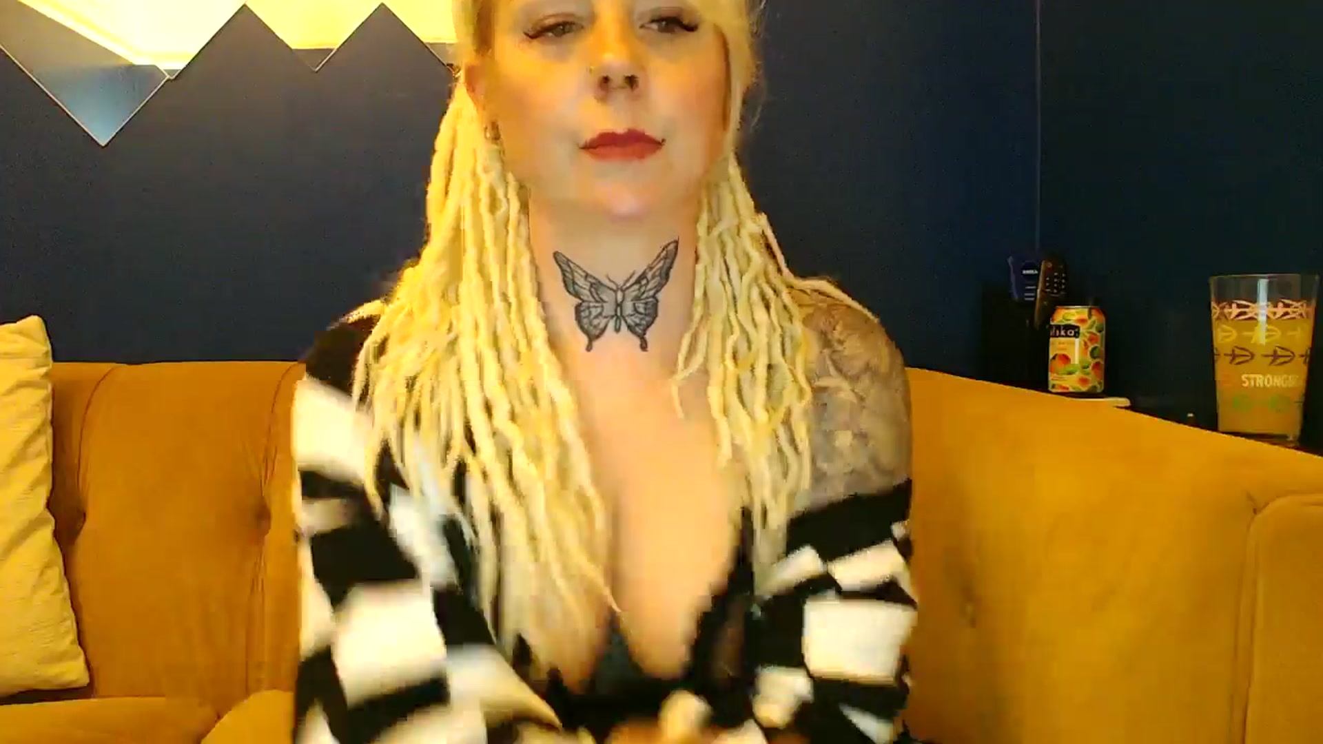 Gallery image thumbnail from pixieDread's myfreecams stream on, 03/28/2025, 20:42 image 5 of 20