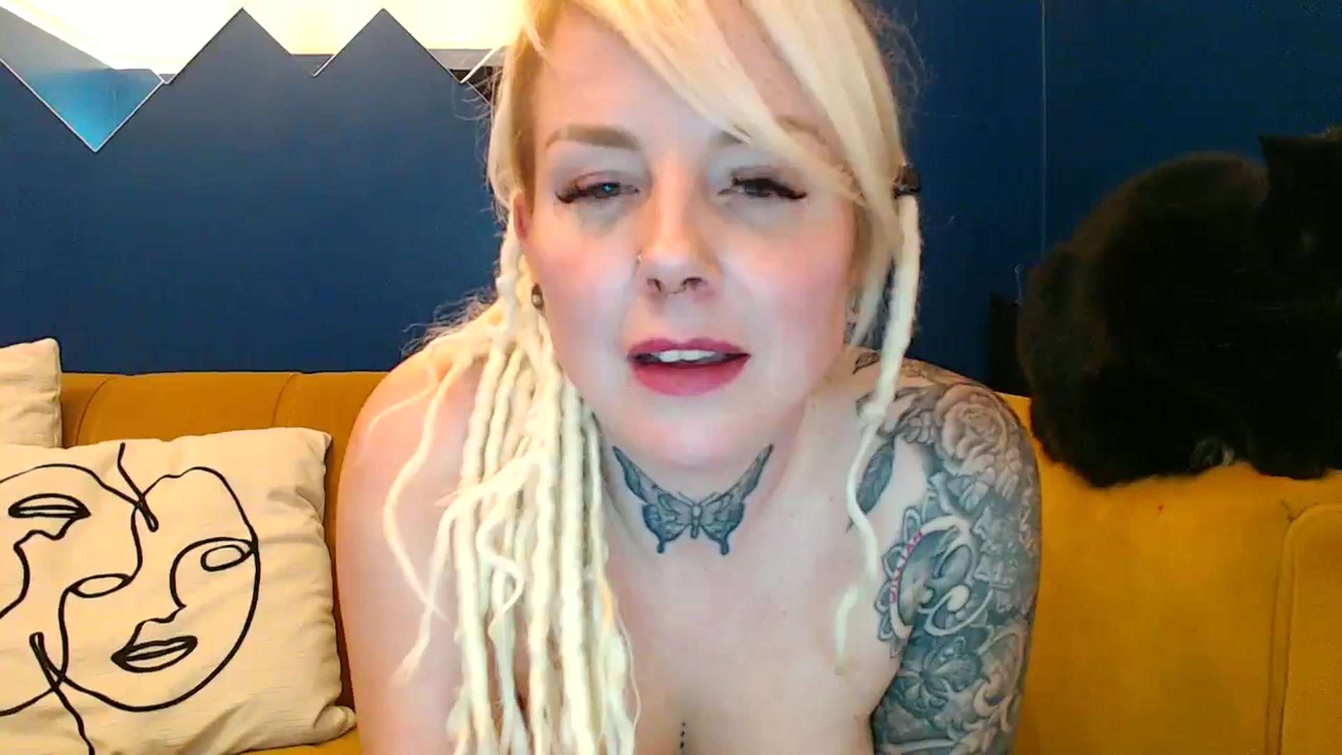 Gallery image thumbnail from pixieDread's myfreecams stream on, 03/28/2025, 22:42 image 2 of 20