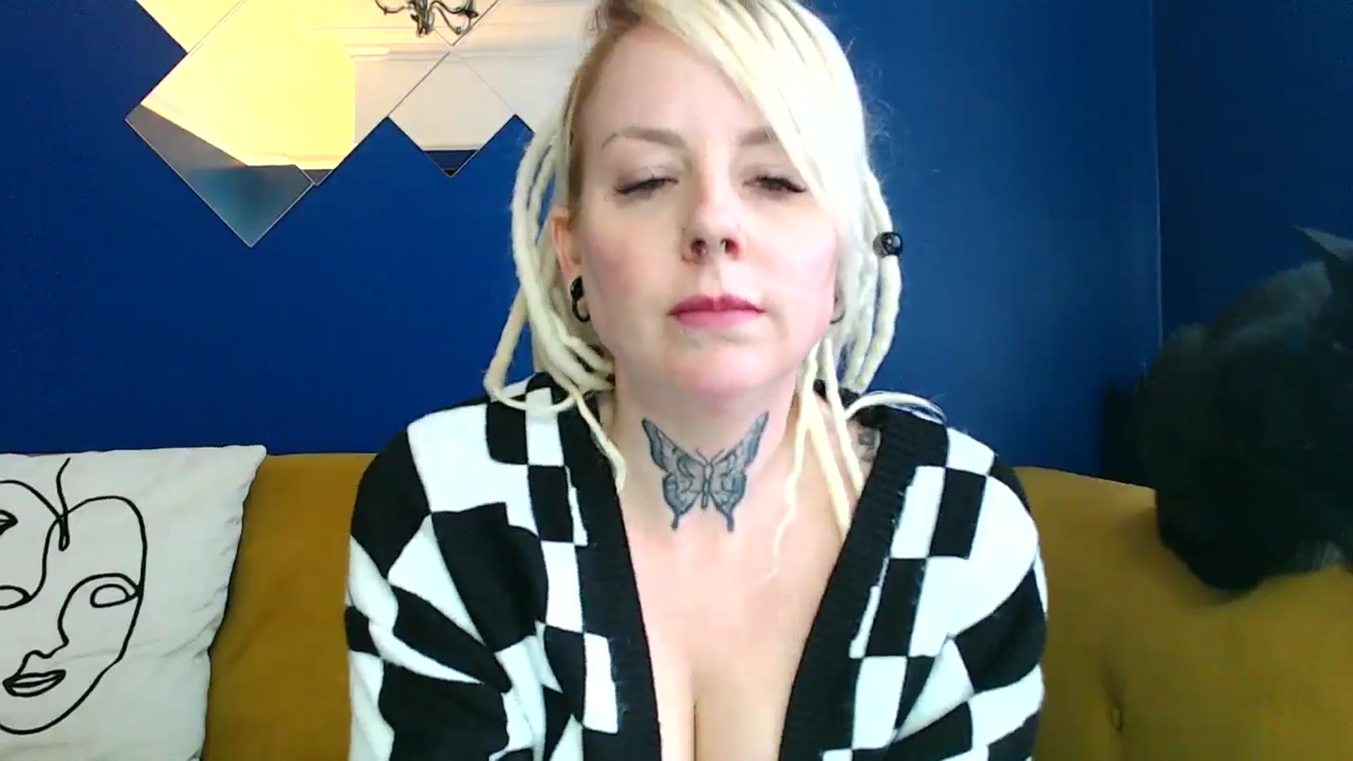 Gallery image thumbnail from pixieDread's myfreecams stream on, 03/31/2025, 10:39 image 11 of 20