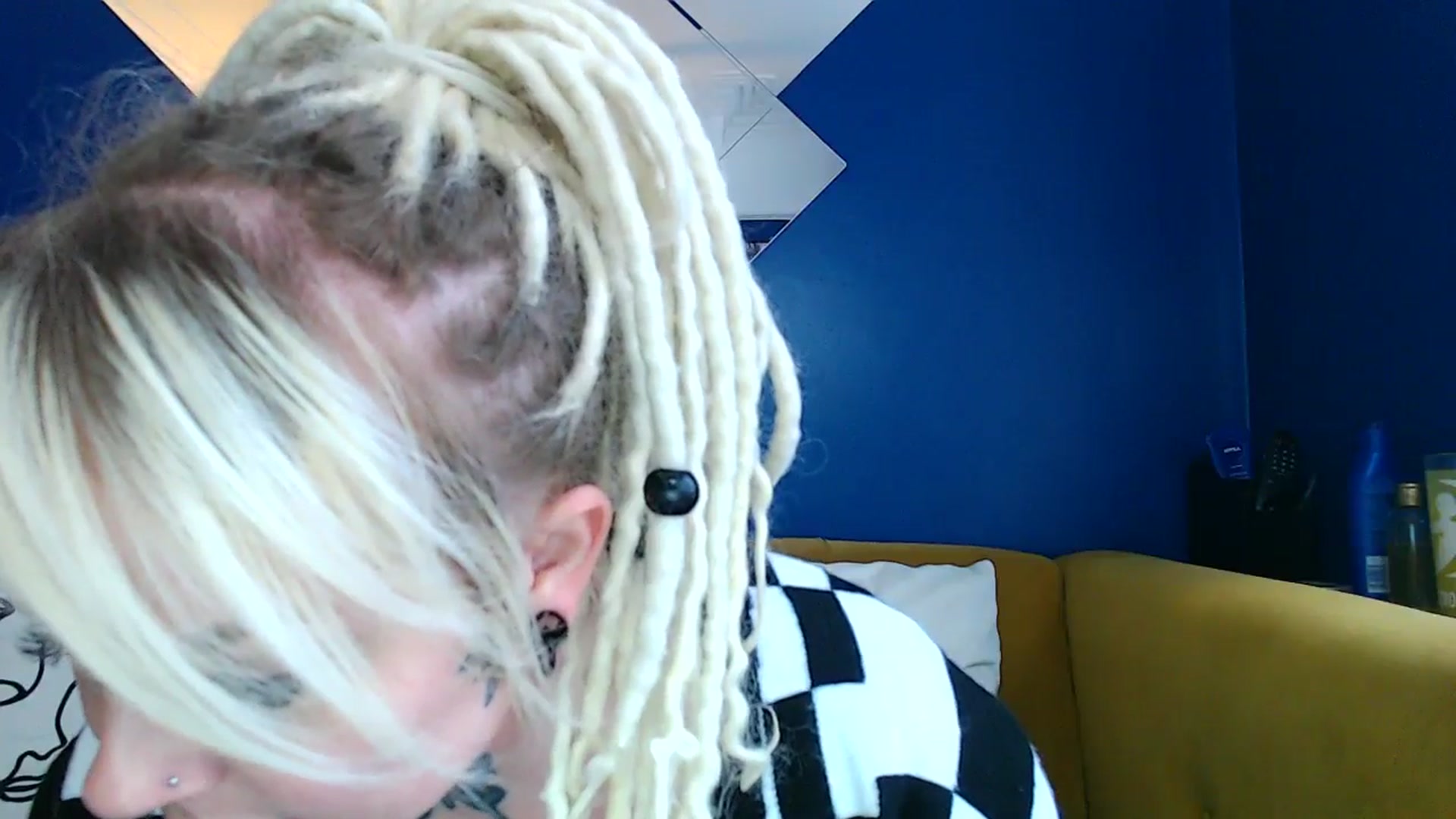 Gallery image thumbnail from pixieDread's myfreecams stream on, 03/31/2025, 10:39 image 2 of 20