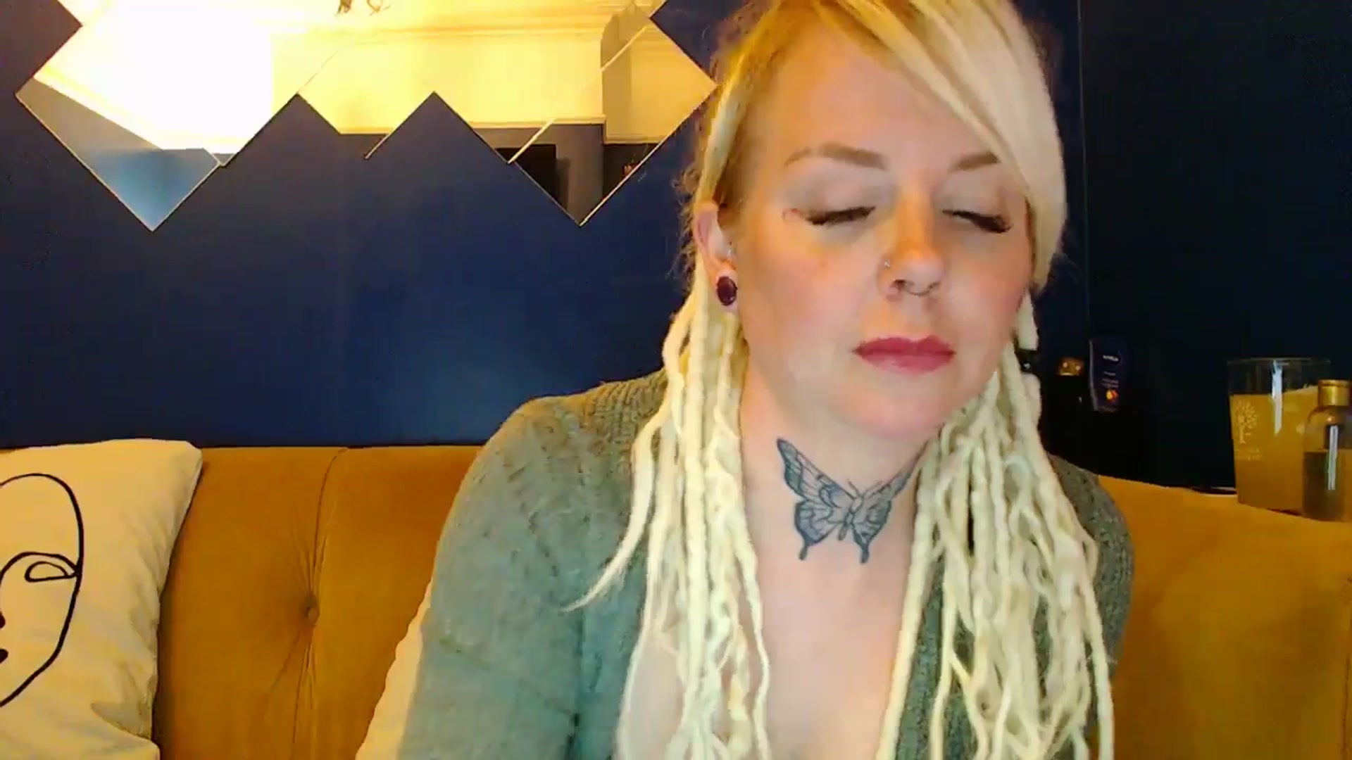 Gallery image thumbnail from pixieDread's myfreecams stream on, 04/25/2025, 19:37 image 18 of 20