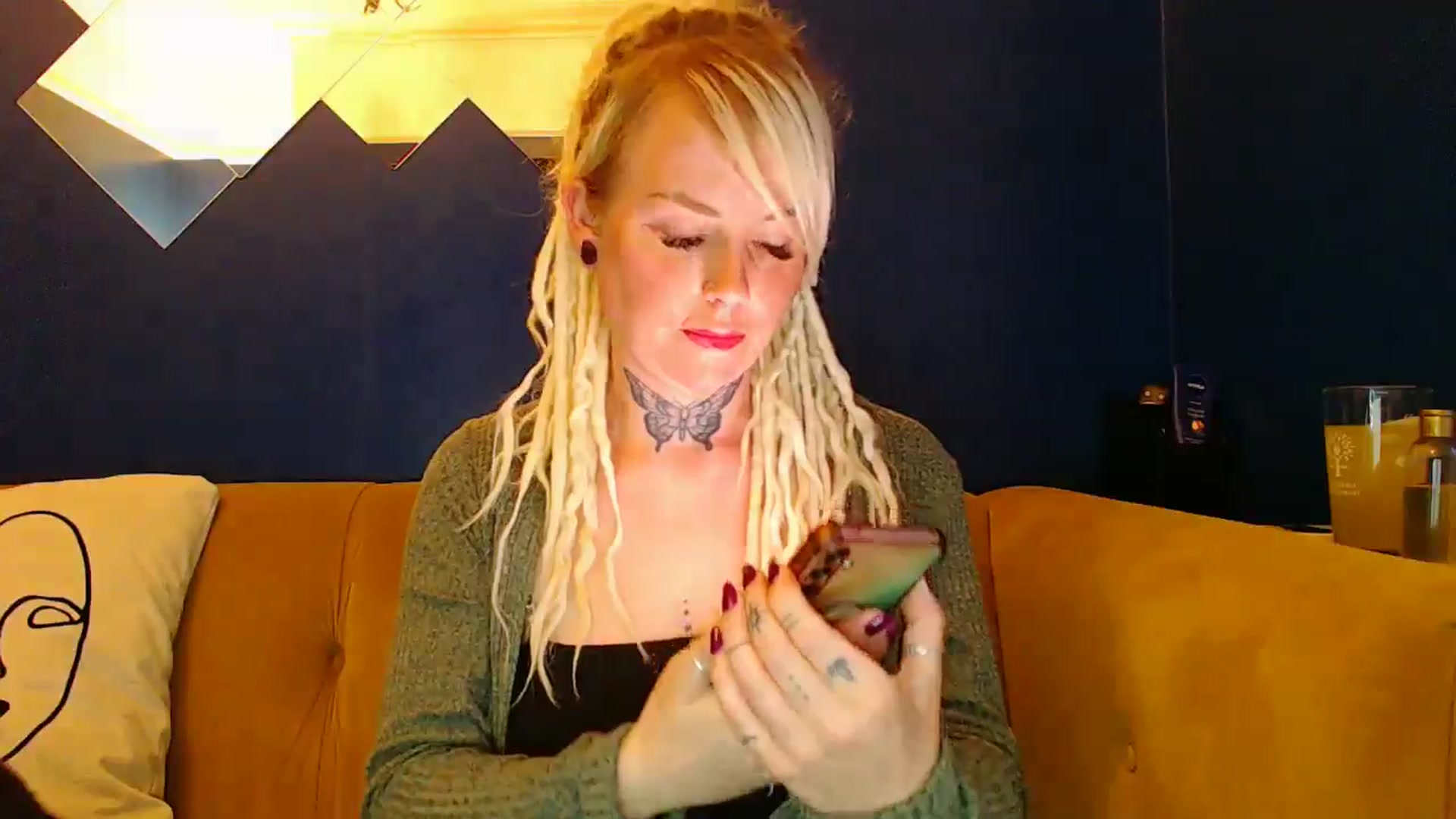 Gallery image thumbnail from pixieDread's myfreecams stream on, 04/25/2025, 19:37 image 10 of 20