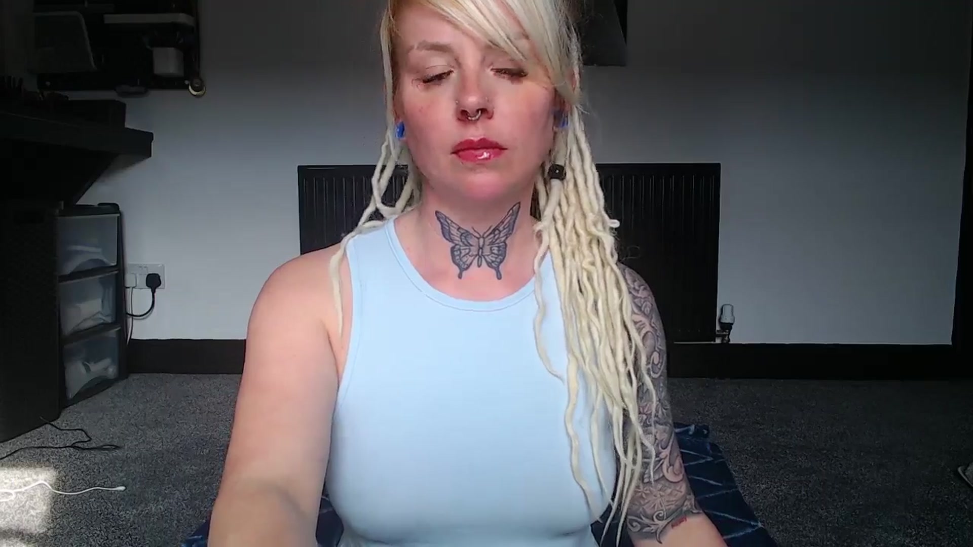 Gallery image thumbnail from pixieDread's myfreecams stream on, 04/26/2025, 16:20 image 9 of 20