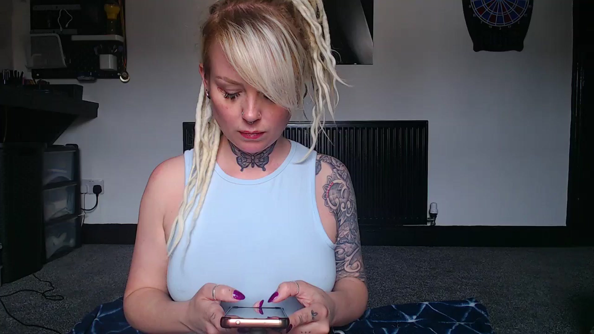 Gallery image thumbnail from pixieDread's myfreecams stream on, 04/28/2025, 11:44 image 17 of 20