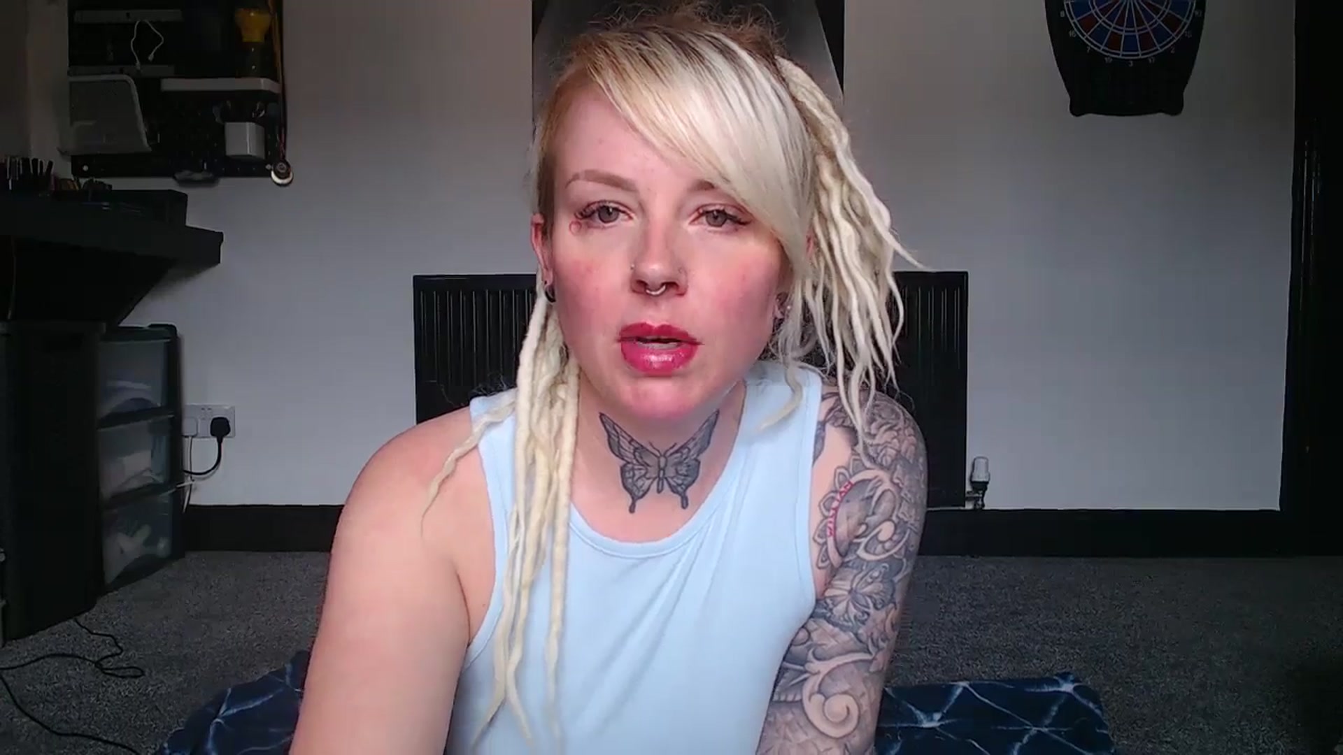 Gallery image thumbnail from pixieDread's myfreecams stream on, 04/28/2025, 11:44 image 9 of 20