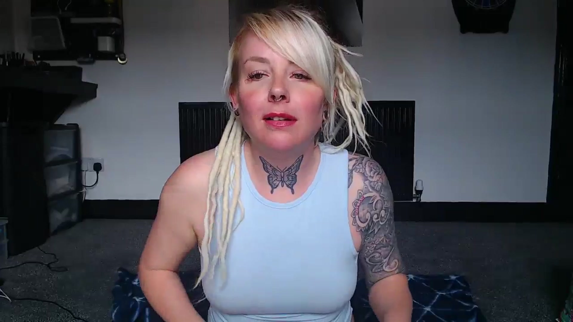 Gallery image thumbnail from pixieDread's myfreecams stream on, 04/28/2025, 13:24 image 19 of 20