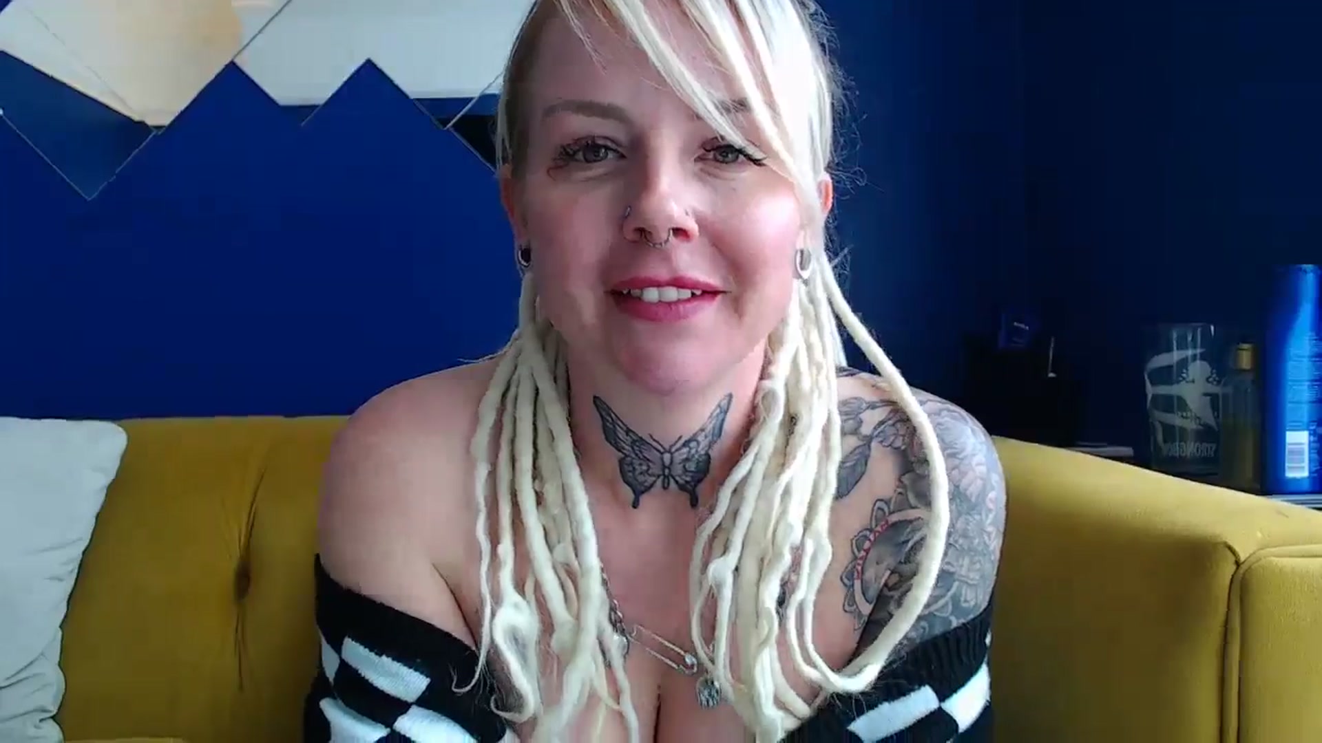 Gallery image thumbnail from pixieDread's myfreecams stream on, 05/07/2025, 13:16 image 17 of 20