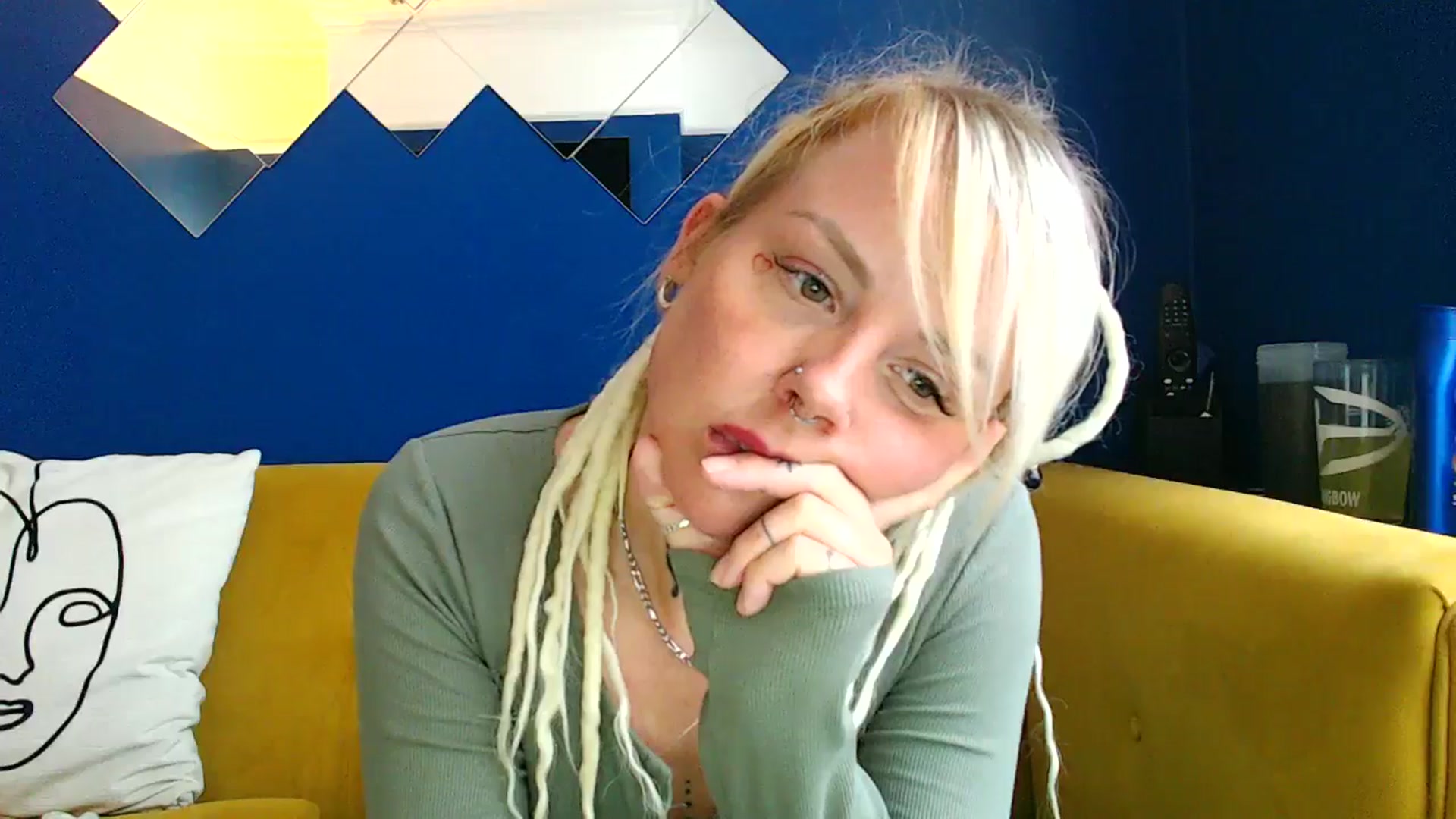 Gallery image thumbnail from pixieDread's myfreecams stream on, 05/09/2025, 11:38 image 19 of 20