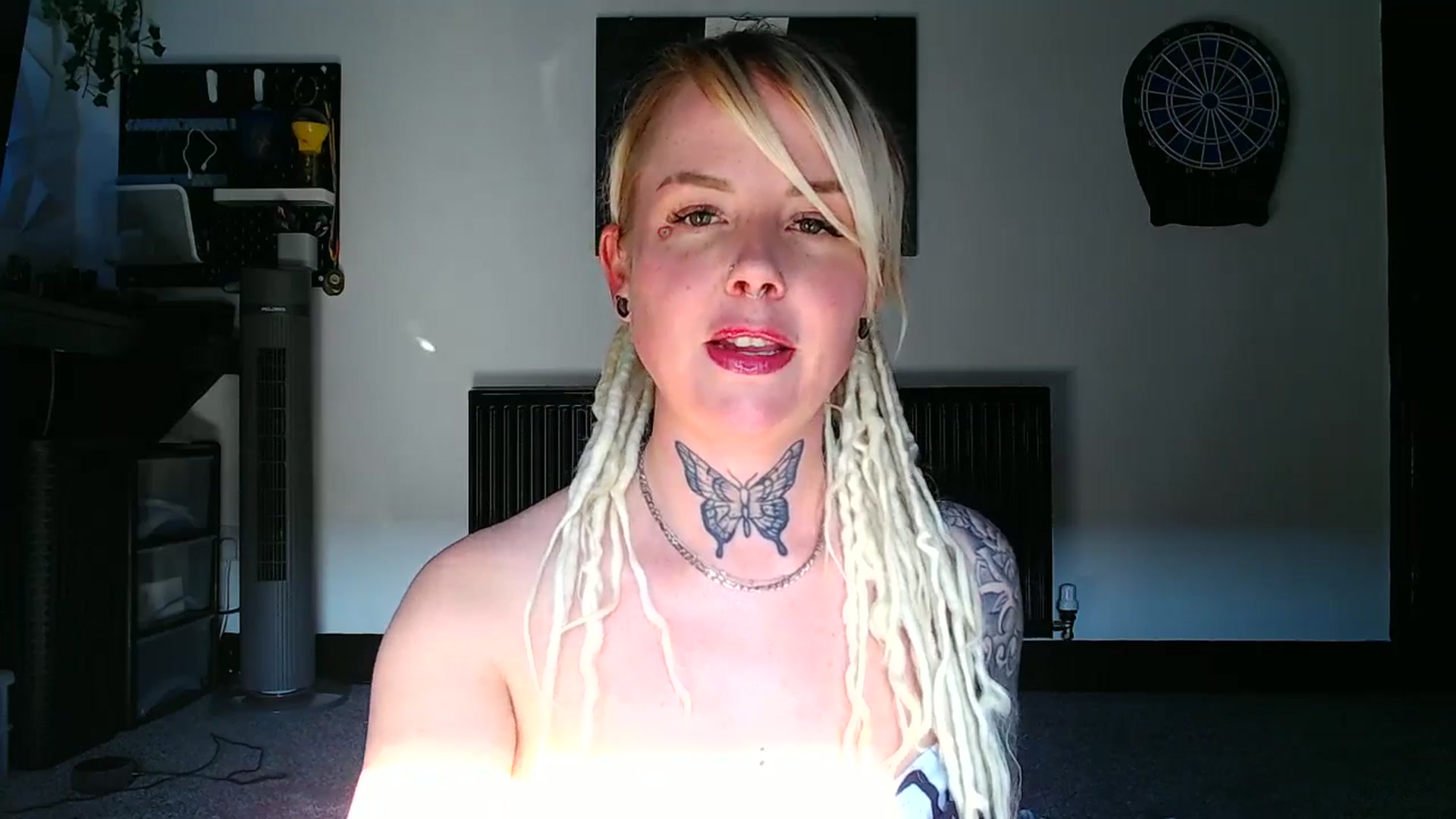 Gallery image thumbnail from pixieDread's myfreecams stream on, 05/09/2025, 17:22 image 8 of 20