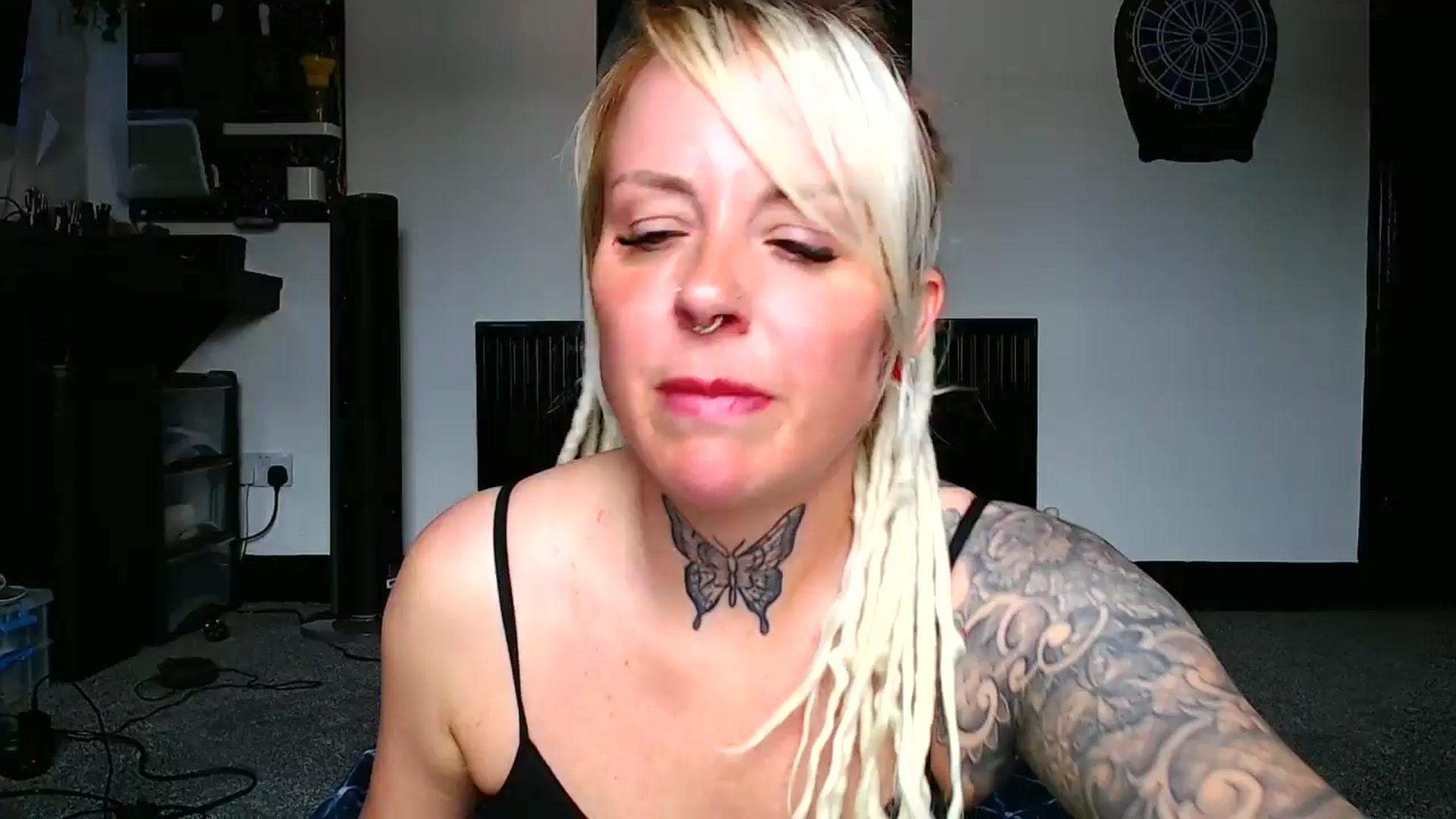 Gallery image thumbnail from pixieDread's myfreecams stream on, 05/15/2025, 11:08 image 12 of 20