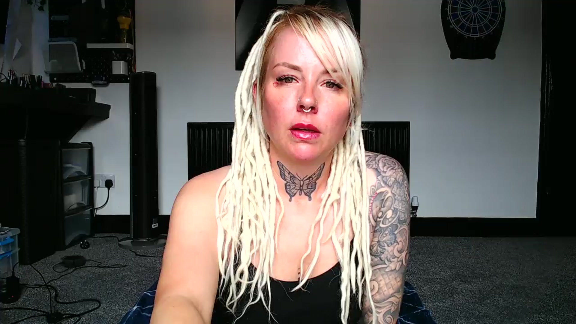 Gallery image thumbnail from pixieDread's myfreecams stream on, 05/15/2025, 11:08 image 1 of 20