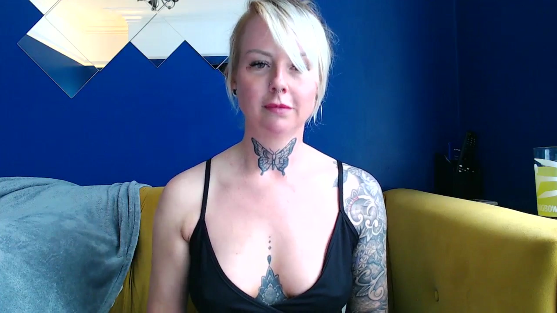 Gallery image thumbnail from pixieDread's myfreecams stream on, 05/16/2025, 11:31 image 16 of 20