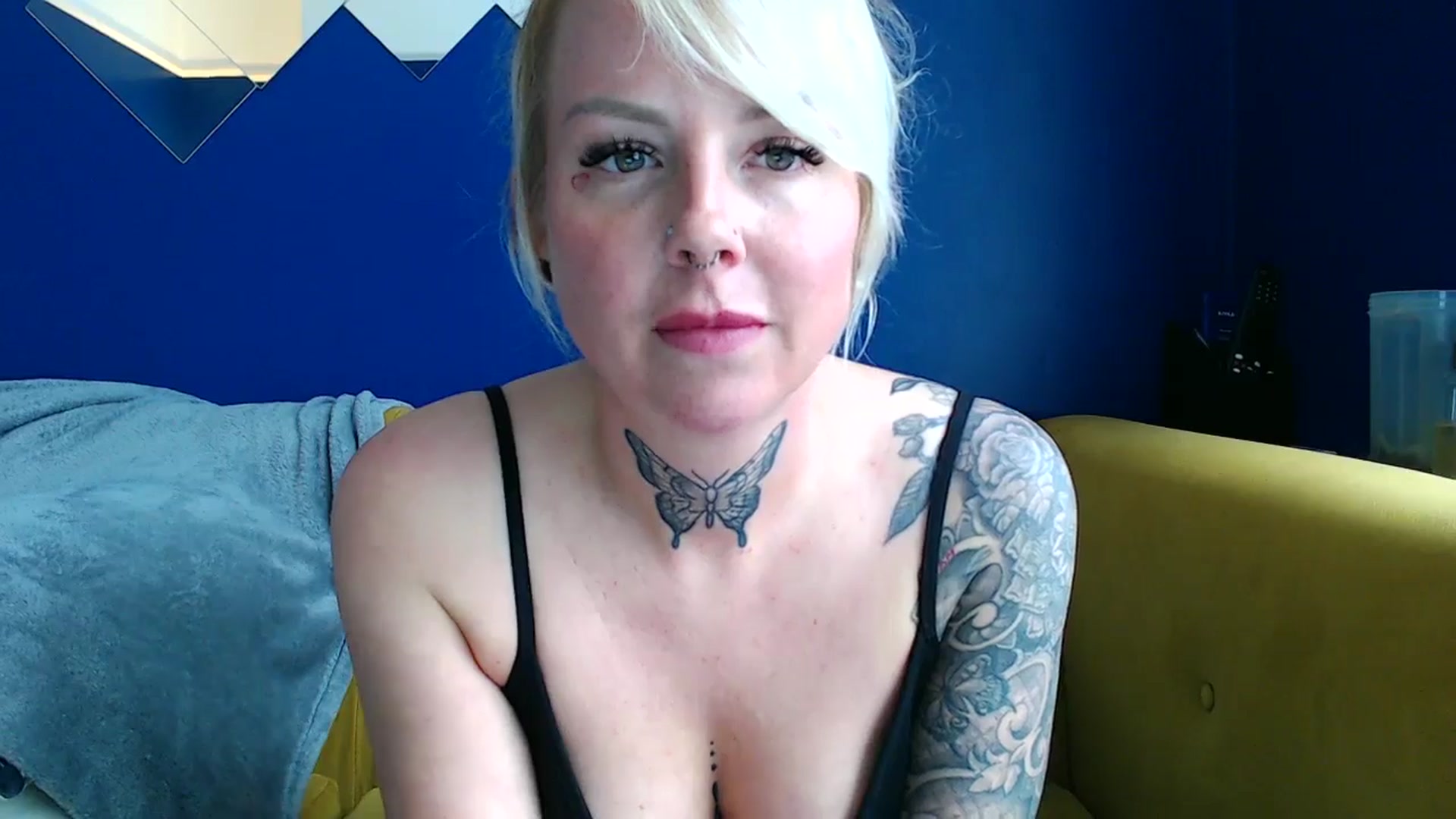 Gallery image thumbnail from pixieDread's myfreecams stream on, 05/16/2025, 12:06 image 19 of 20