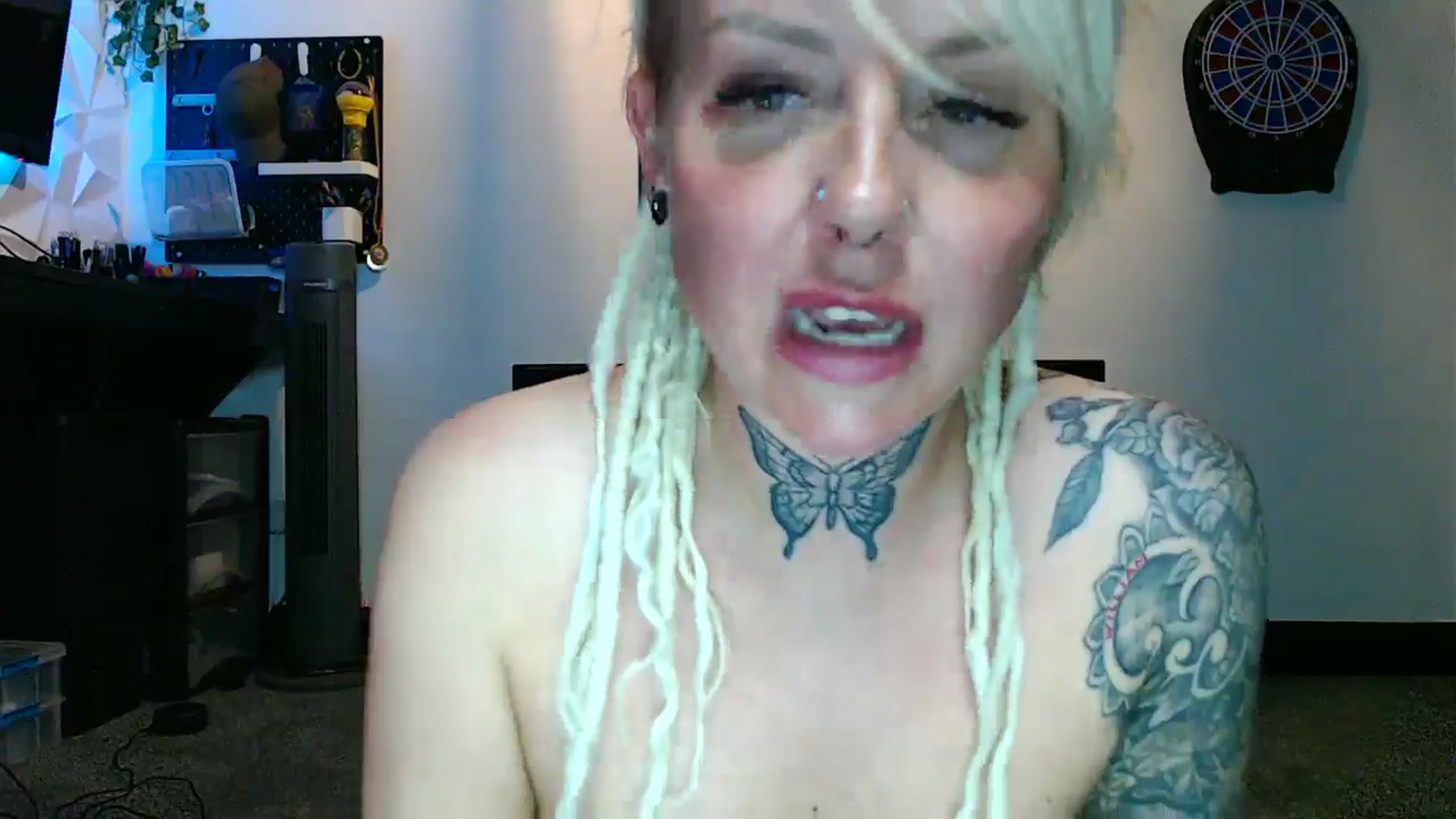 Gallery image thumbnail from pixieDread's myfreecams stream on, 05/16/2025, 22:01 image 10 of 20