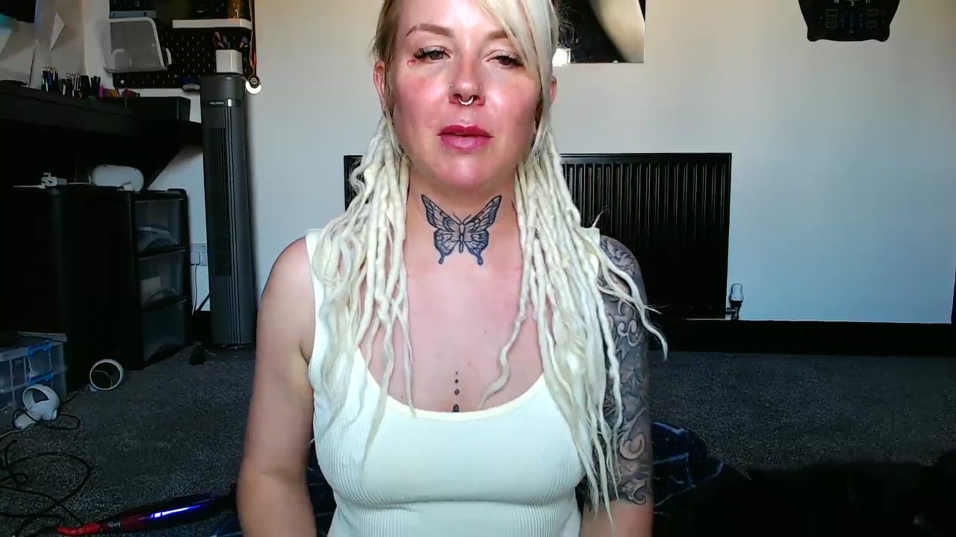 Gallery image thumbnail from pixieDread's myfreecams stream on, 05/20/2025, 11:44 image 2 of 20