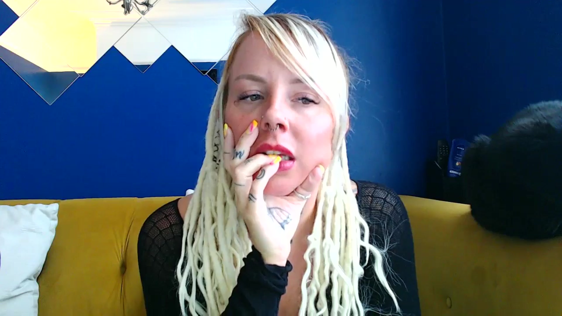 Gallery image thumbnail from pixieDread's myfreecams stream on, 06/04/2025, 11:36 image 10 of 20