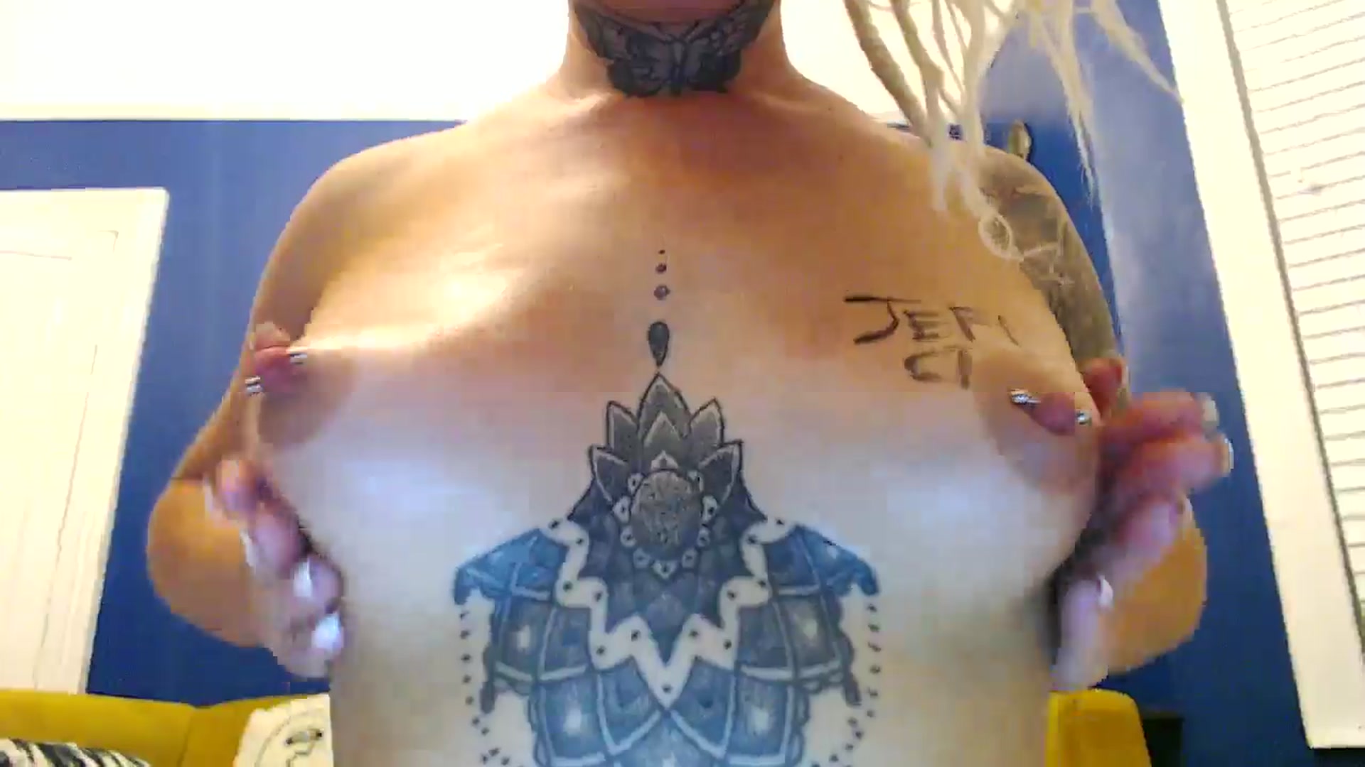 Gallery image thumbnail from pixieDread's myfreecams stream on, 07/01/2025, 24:06 image 19 of 20