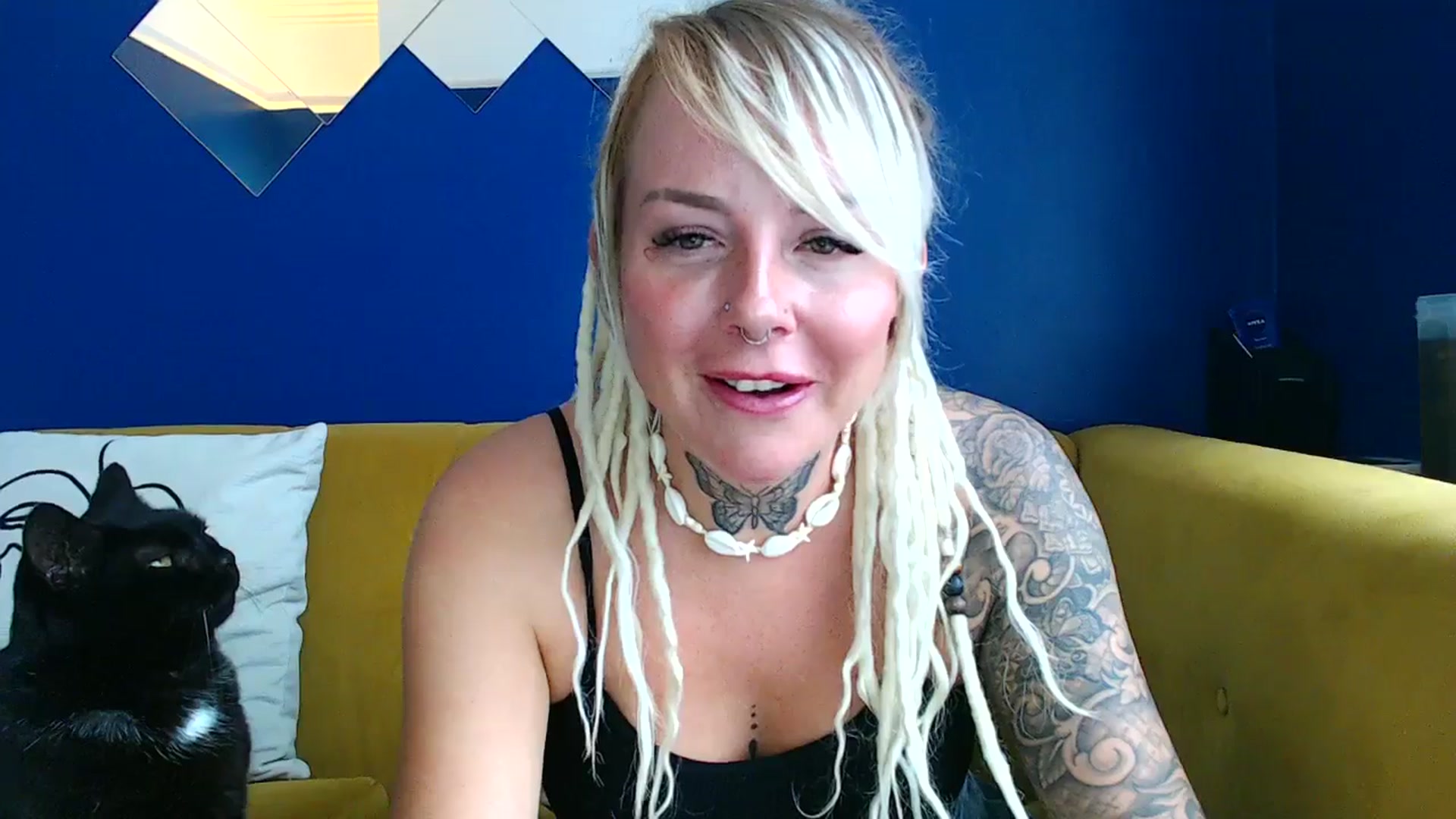 Gallery image thumbnail from pixieDread's myfreecams stream on, 07/03/2025, 10:44 image 7 of 20