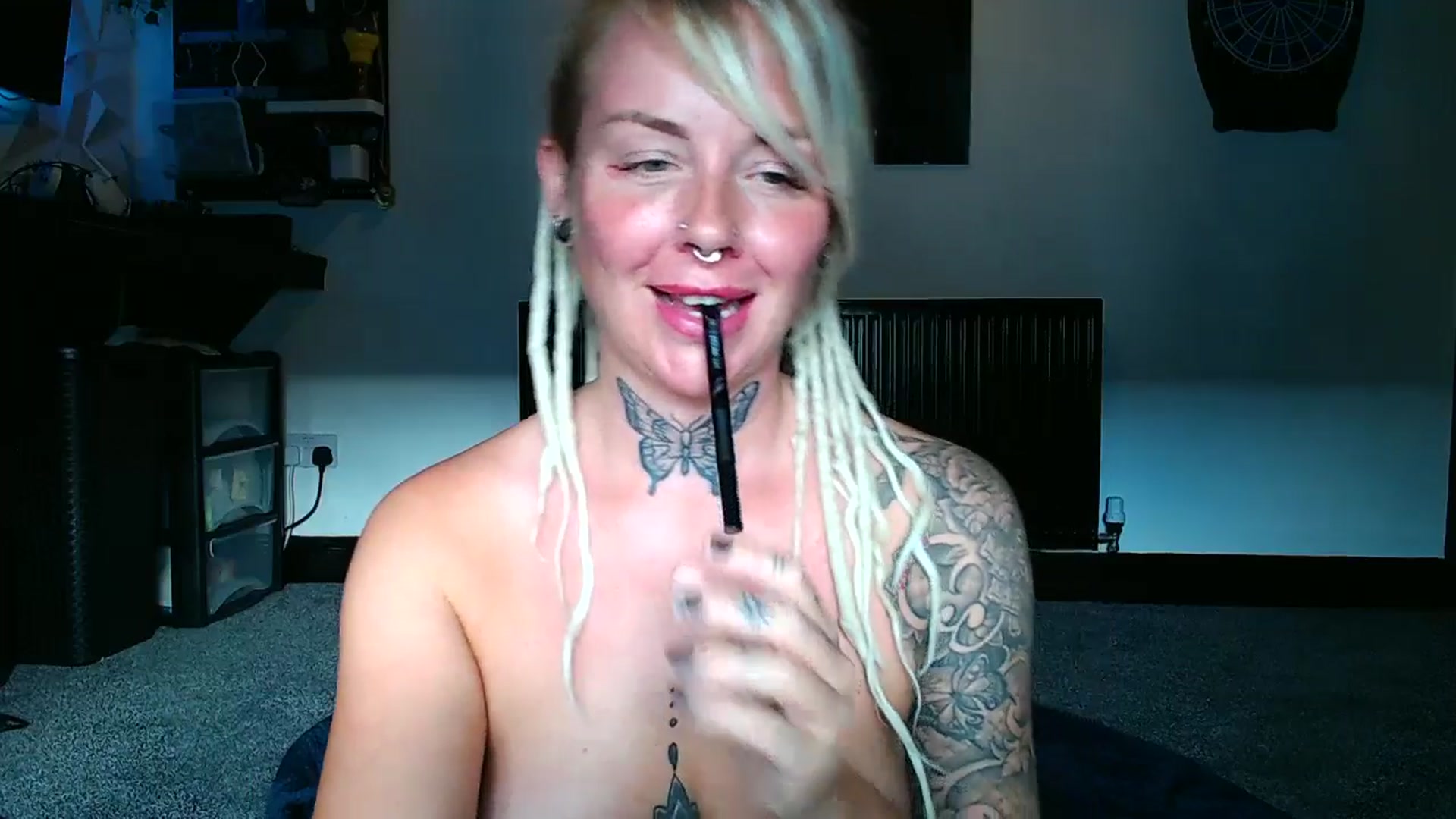 Gallery image thumbnail from pixieDread's myfreecams stream on, 08/11/2025, 15:47 image 14 of 20