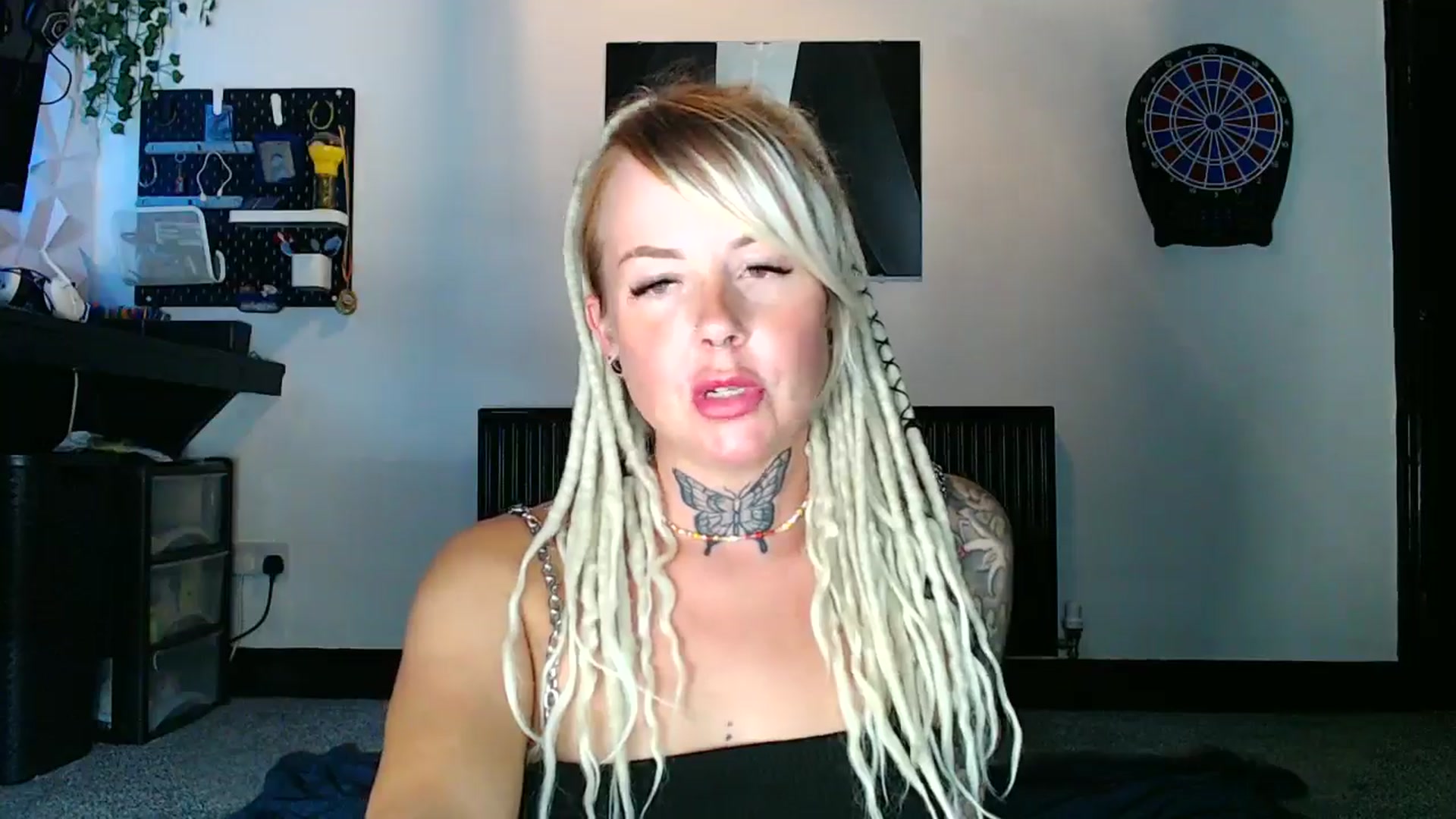 Gallery image thumbnail from pixieDread's myfreecams stream on, 08/12/2025, 16:26 image 9 of 20