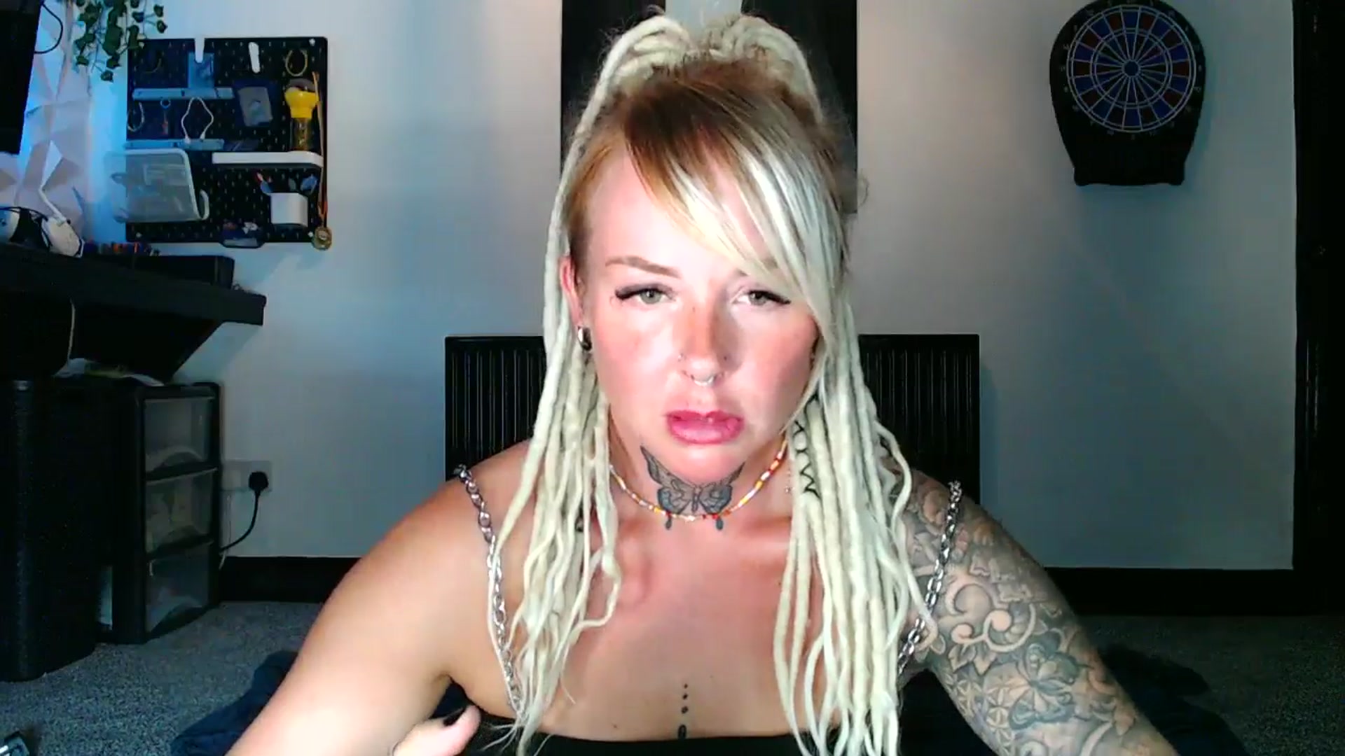 Gallery image thumbnail from pixieDread's myfreecams stream on, 08/12/2025, 17:27 image 6 of 20