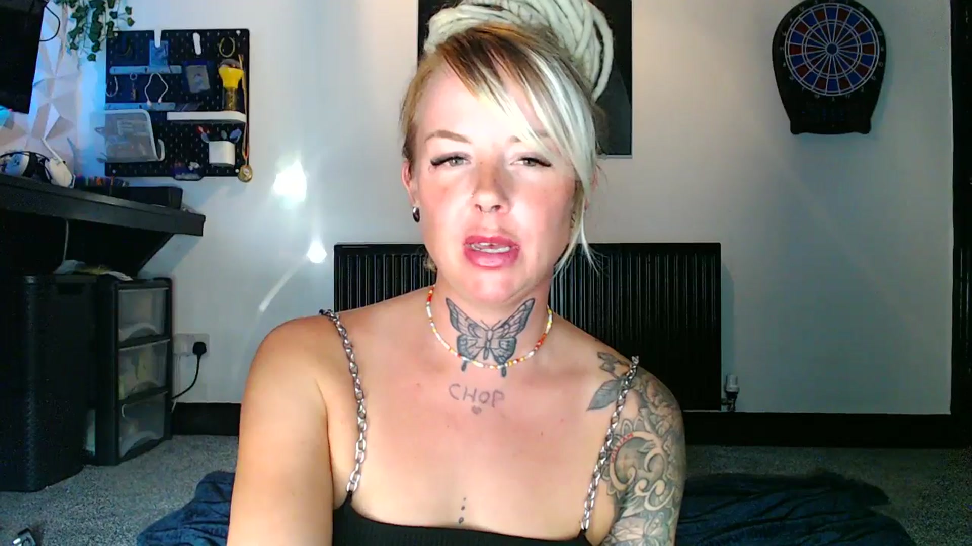 Gallery image thumbnail from pixieDread's myfreecams stream on, 08/12/2025, 17:27 image 17 of 20