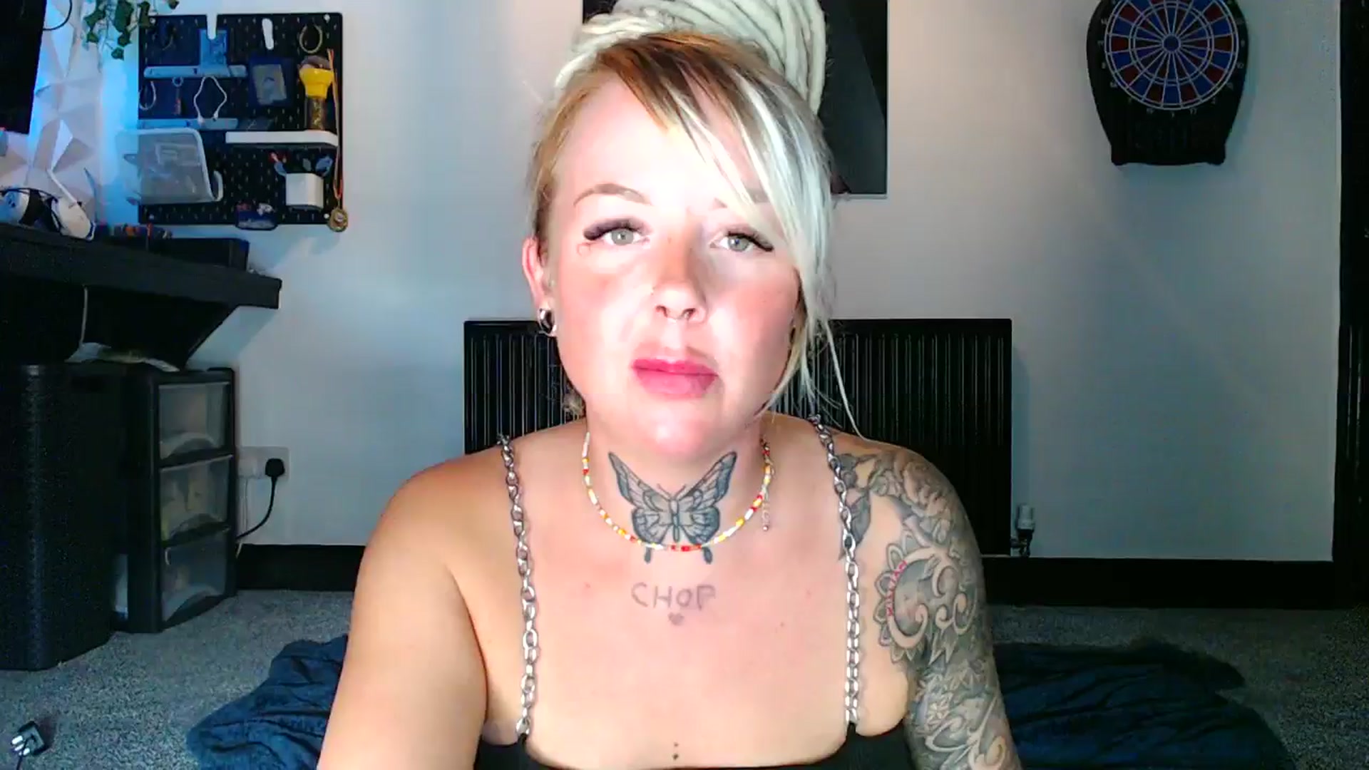 Gallery image thumbnail from pixieDread's myfreecams stream on, 08/12/2025, 17:27 image 13 of 20