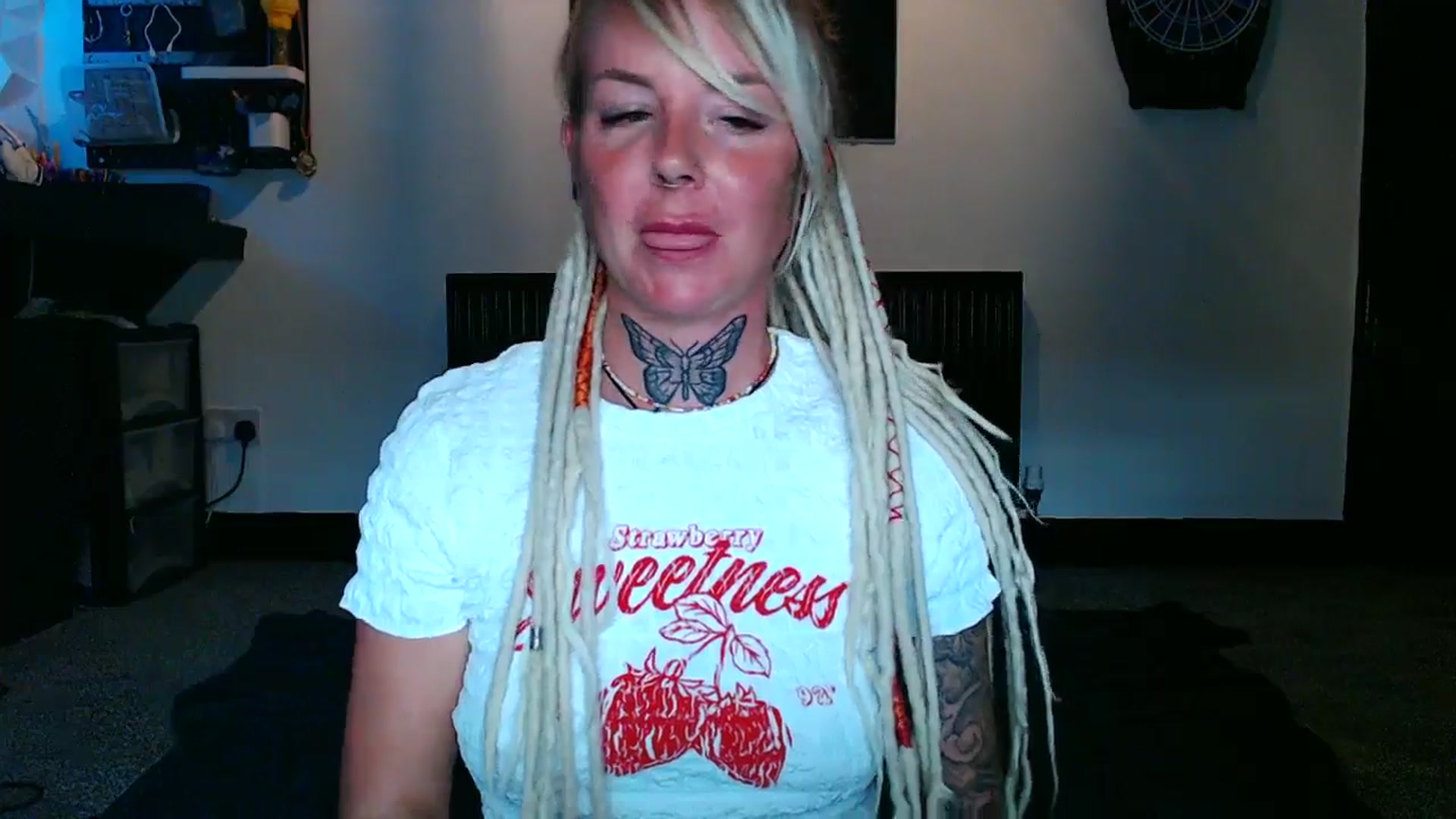 Gallery image thumbnail from pixieDread's myfreecams stream on, 08/15/2025, 19:25 image 18 of 20