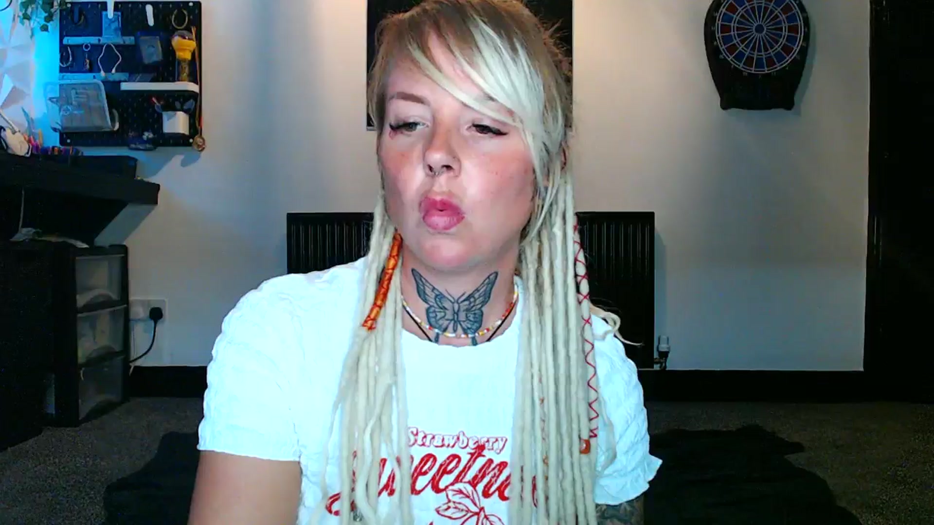 Gallery image thumbnail from pixieDread's myfreecams stream on, 08/15/2025, 19:25 image 10 of 20