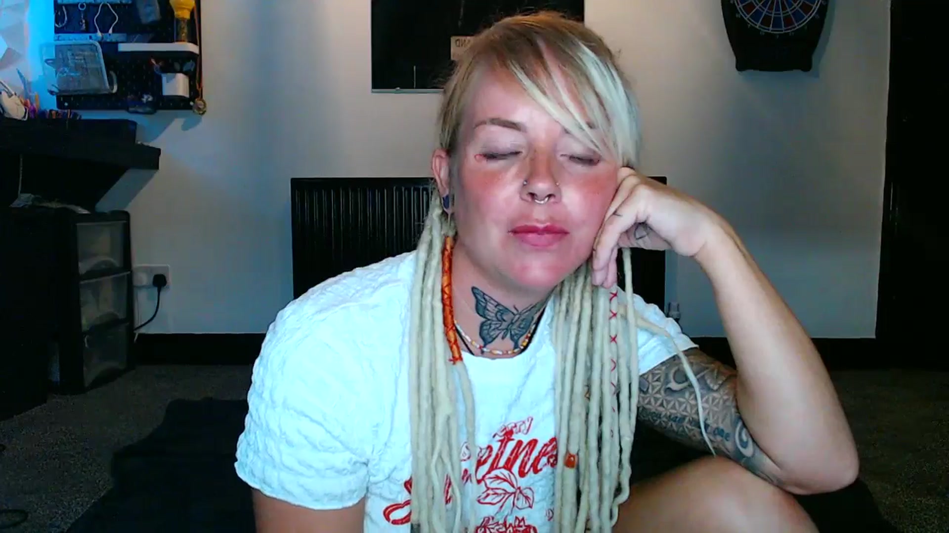 Gallery image thumbnail from pixieDread's myfreecams stream on, 08/15/2025, 19:25 image 16 of 20