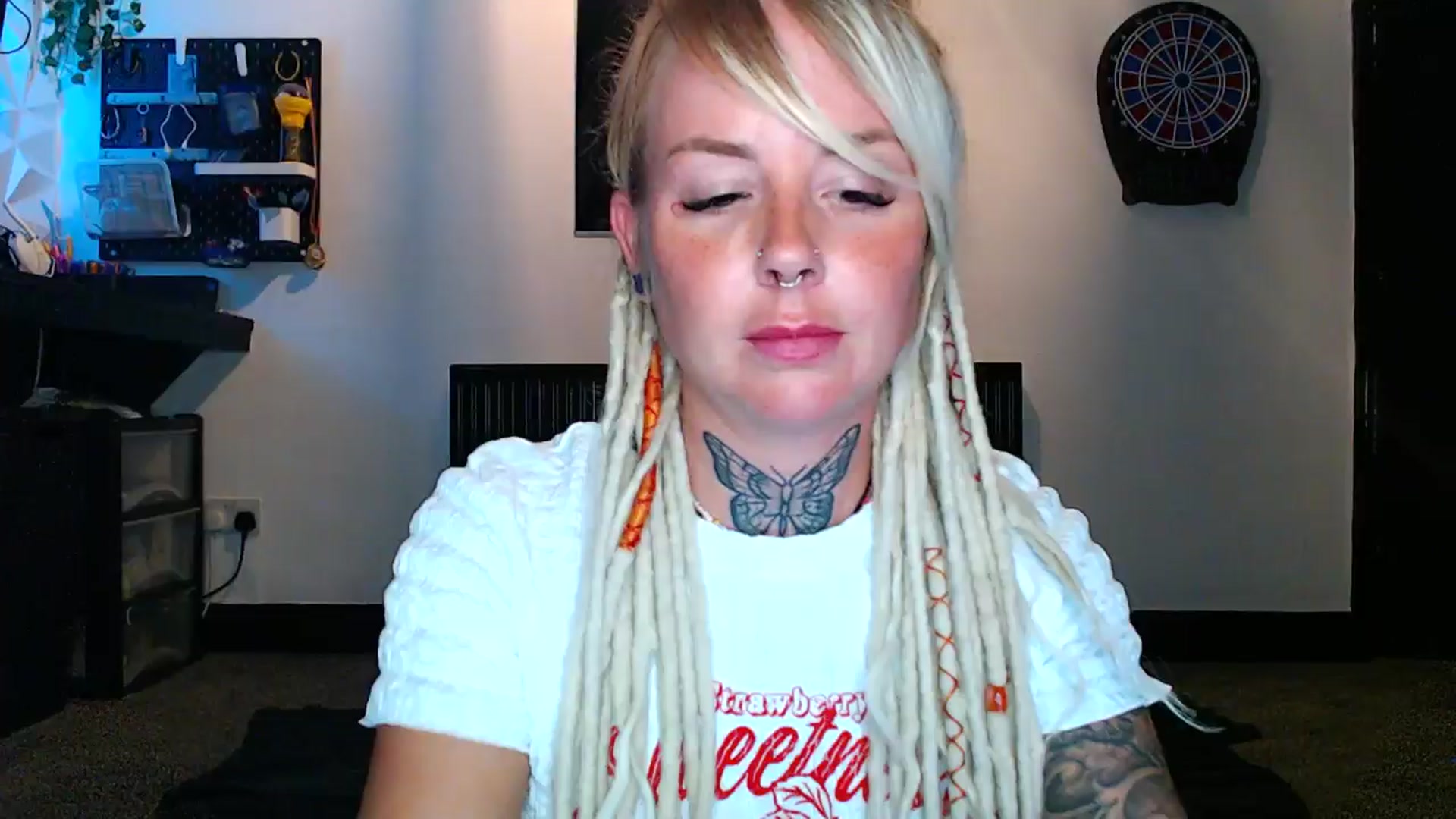 Gallery image thumbnail from pixieDread's myfreecams stream on, 08/15/2025, 20:25 image 4 of 20