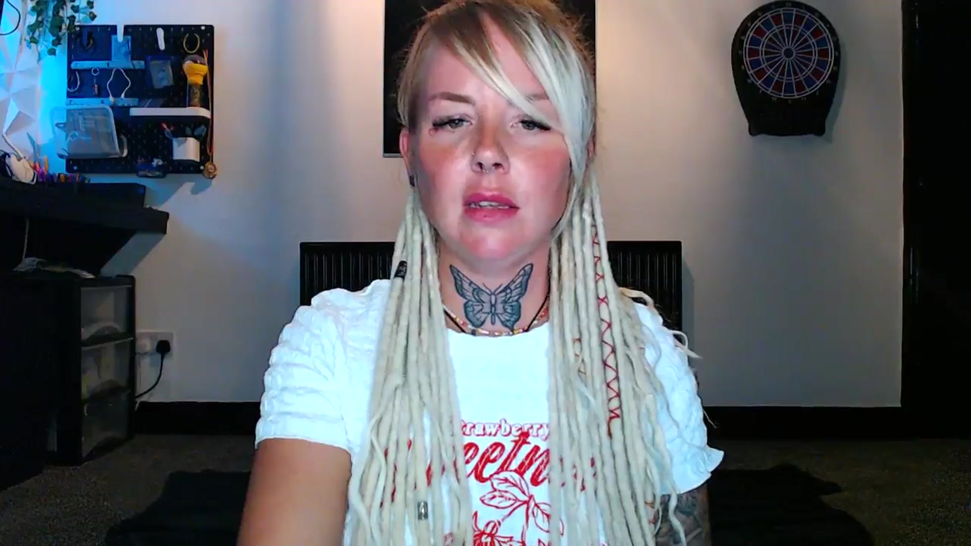 Gallery image thumbnail from pixieDread's myfreecams stream on, 08/15/2025, 20:25 image 2 of 20