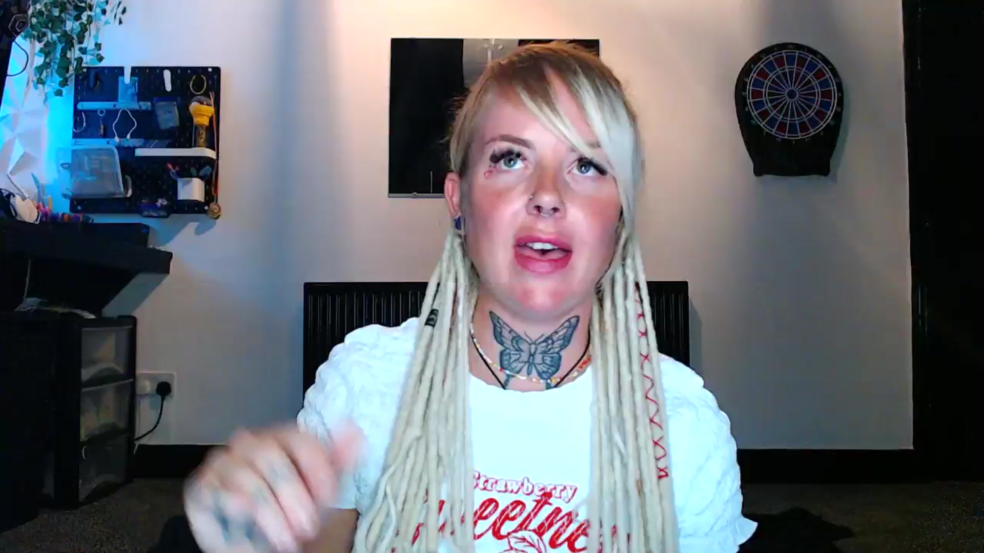 Gallery image thumbnail from pixieDread's myfreecams stream on, 08/15/2025, 20:25 image 1 of 20