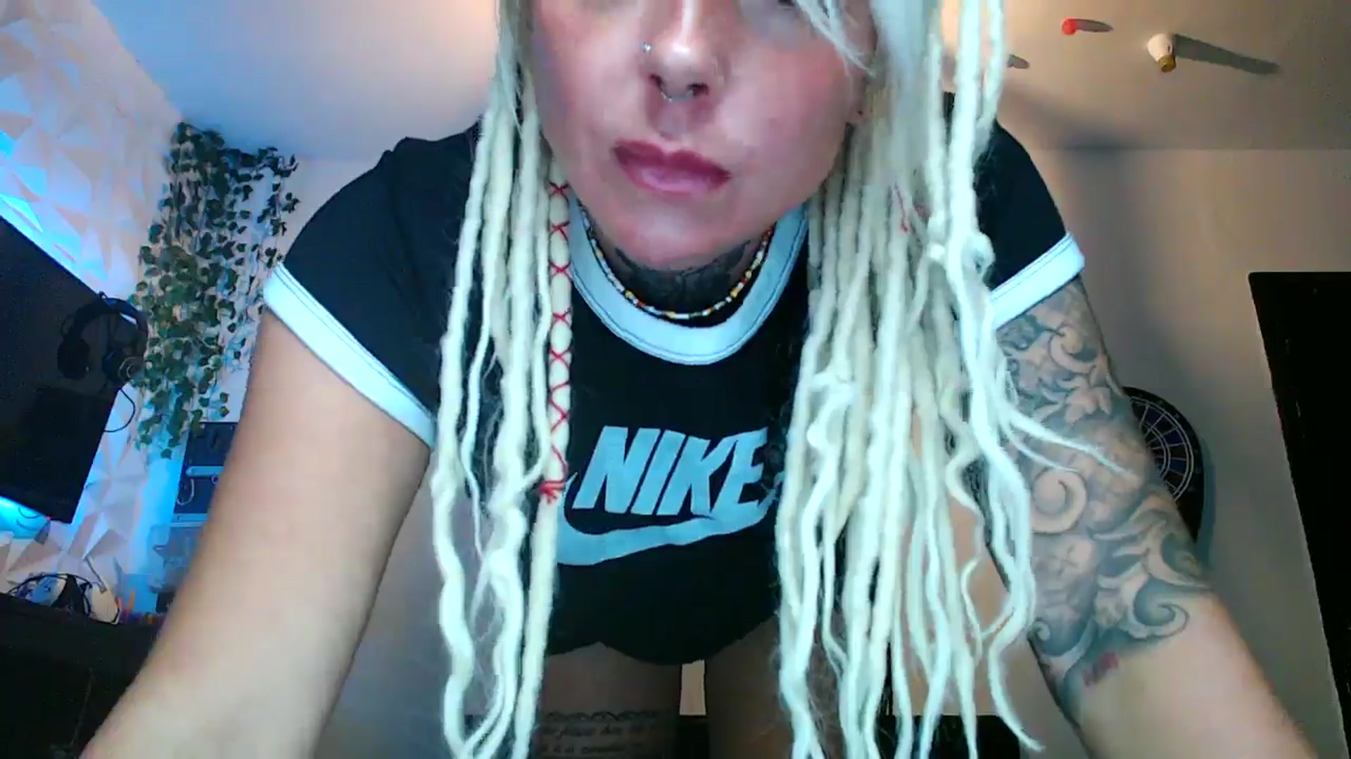 Gallery image thumbnail from pixieDread's myfreecams stream on, 08/21/2025, 13:05 image 10 of 20