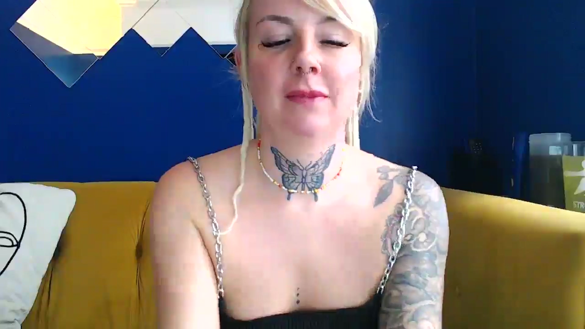 Gallery image thumbnail from pixieDread's myfreecams stream on, 11/17/2025, 13:21 image 13 of 20