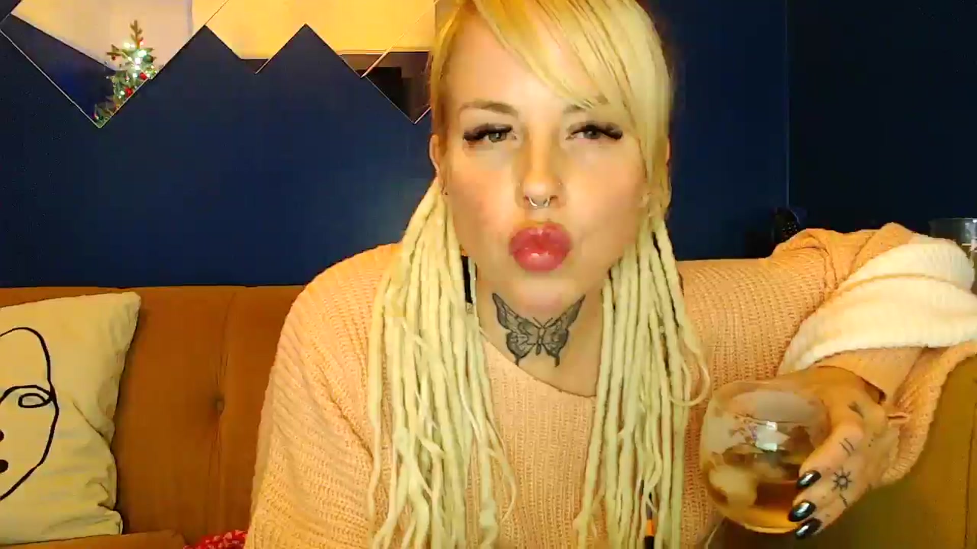 Gallery image thumbnail from pixieDread's myfreecams stream on, 11/26/2025, 23:23 image 16 of 20