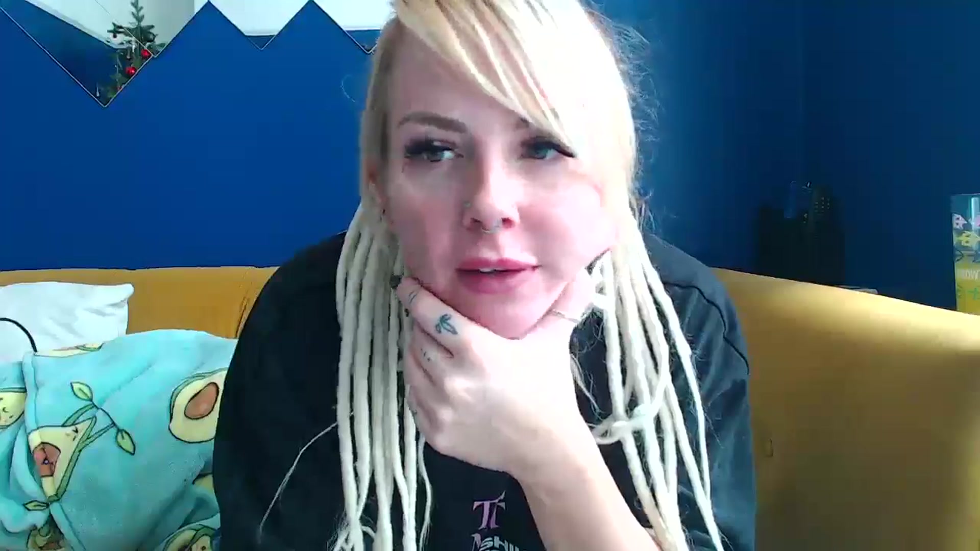 Gallery image thumbnail from pixieDread's myfreecams stream on, 12/02/2025, 14:36 image 9 of 20
