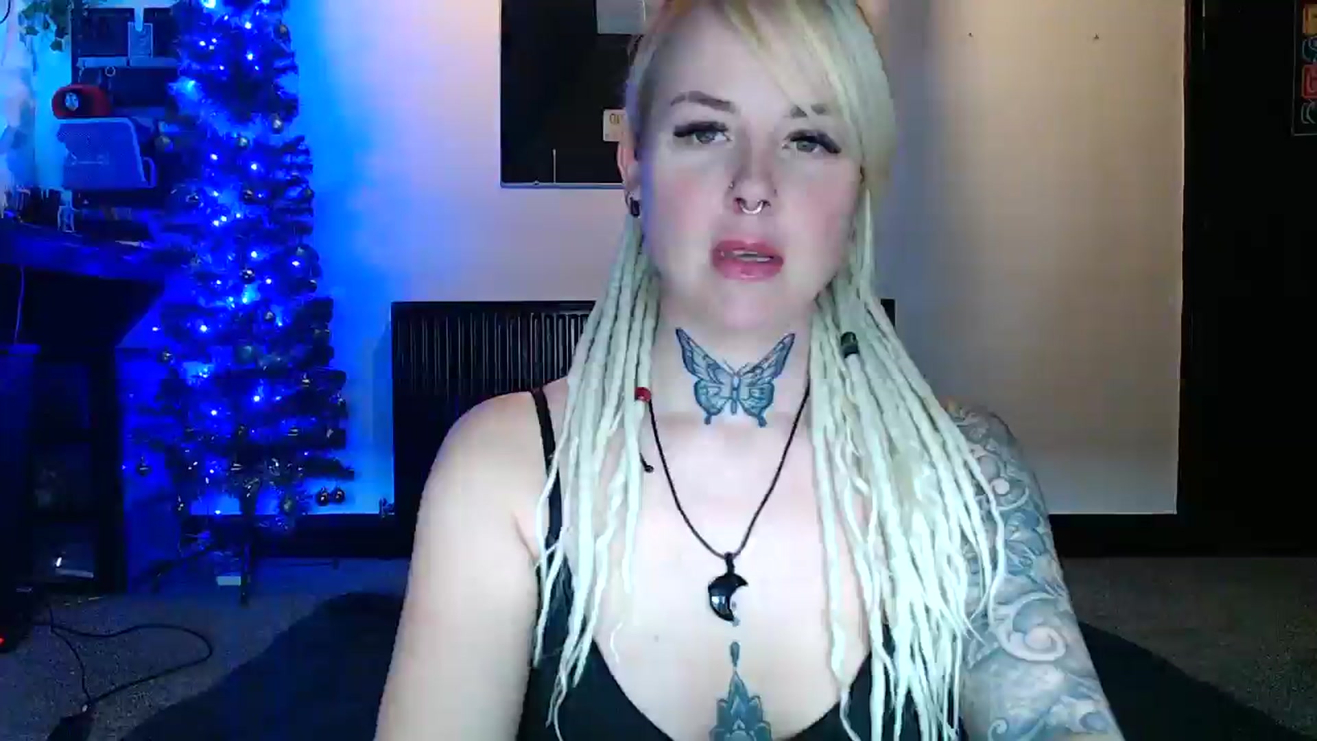 Gallery image thumbnail from pixieDread's myfreecams stream on, 12/16/2025, 13:01 image 6 of 20