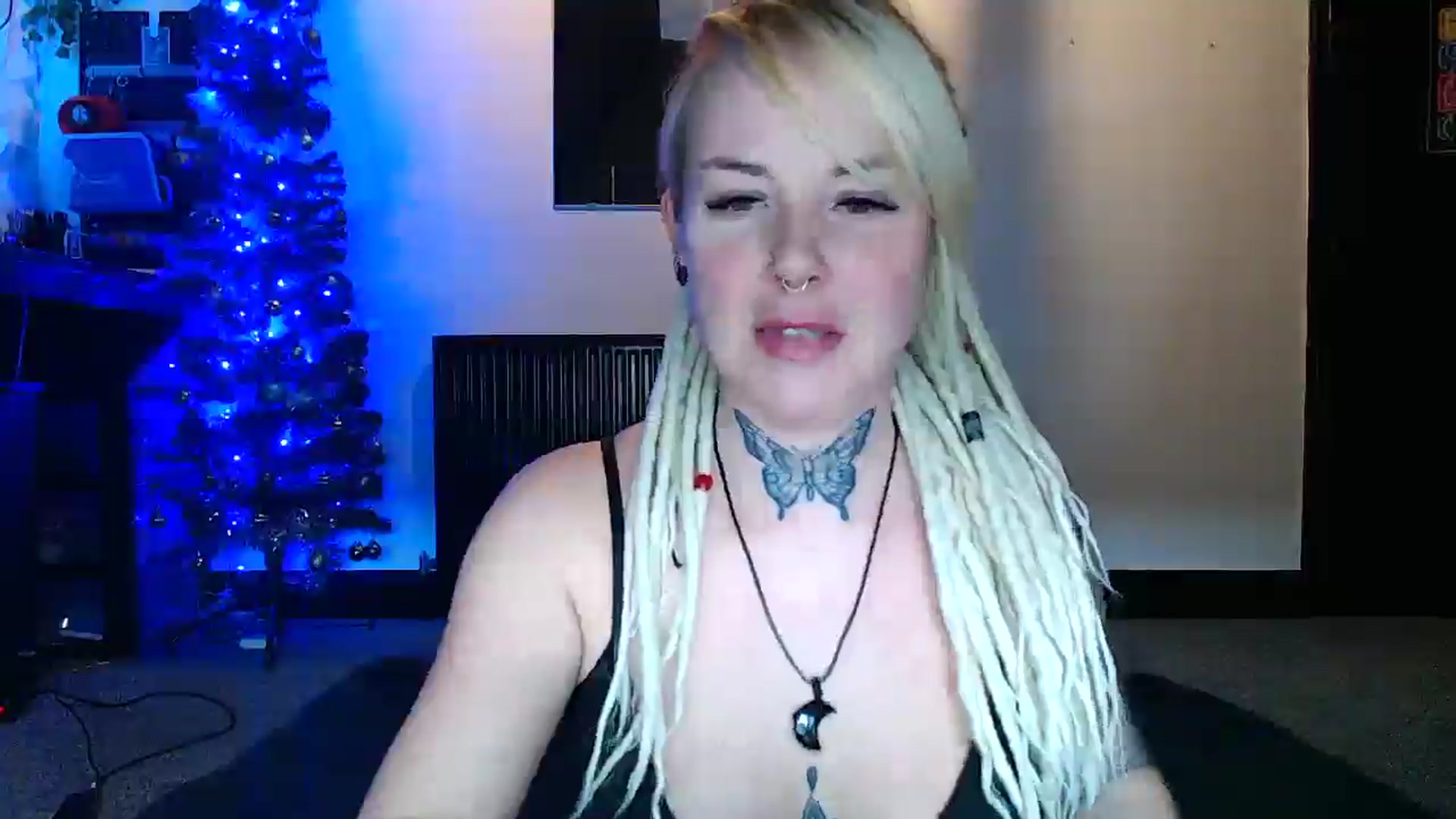Gallery image thumbnail from pixieDread's myfreecams stream on, 12/16/2025, 13:01 image 4 of 20