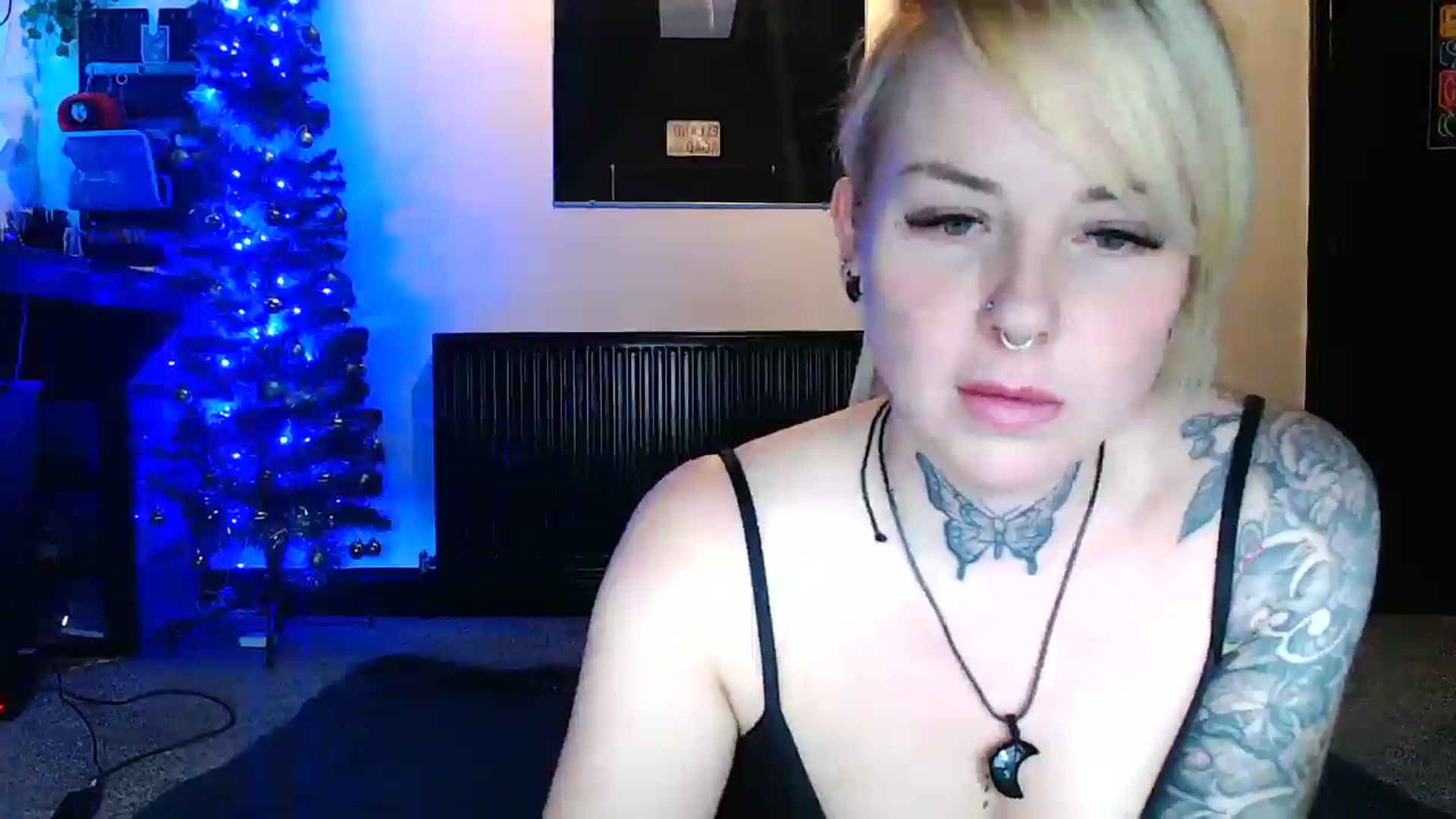 Gallery image thumbnail from pixieDread's myfreecams stream on, 12/16/2025, 13:01 image 18 of 20