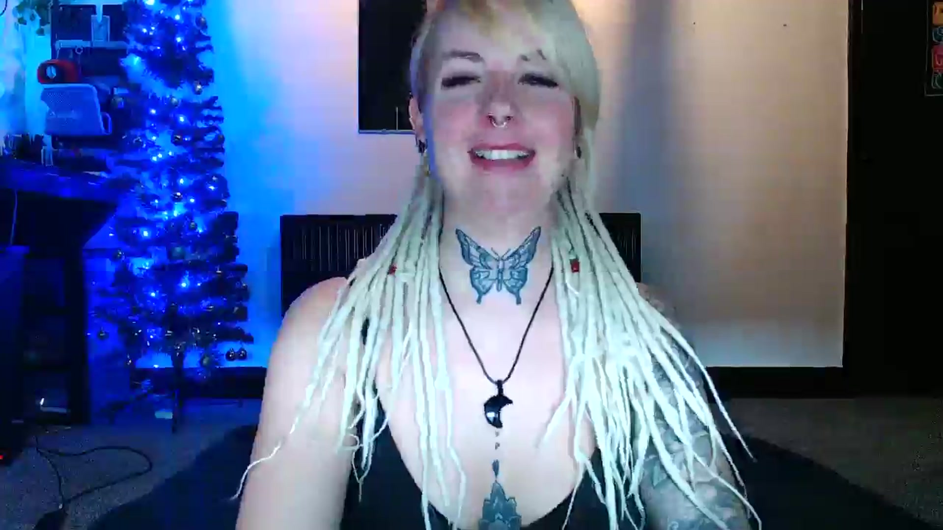 Gallery image thumbnail from pixieDread's myfreecams stream on, 12/16/2025, 13:01 image 11 of 20