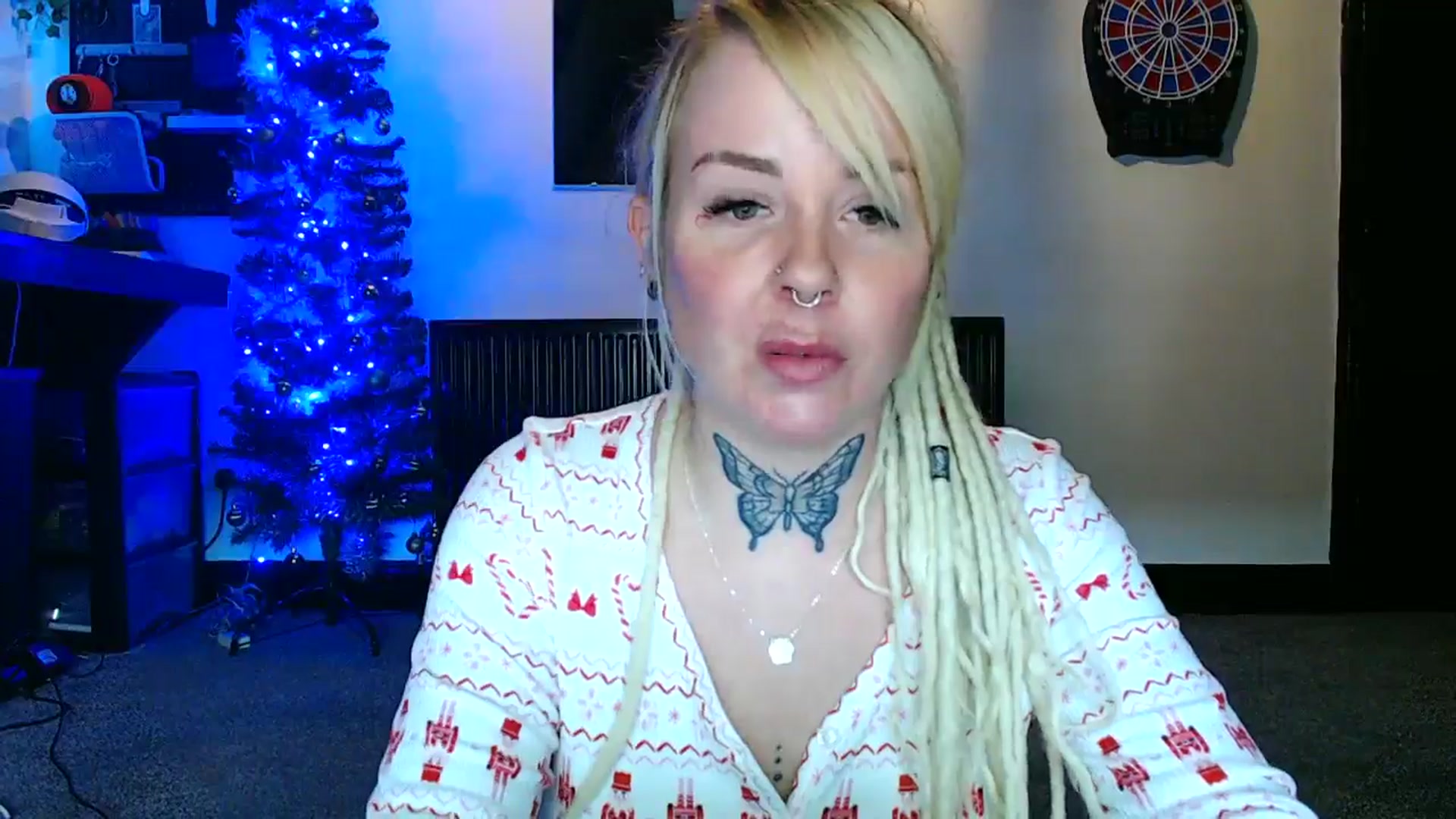 Gallery image thumbnail from pixieDread's myfreecams stream on, 12/27/2025, 12:02 image 17 of 20
