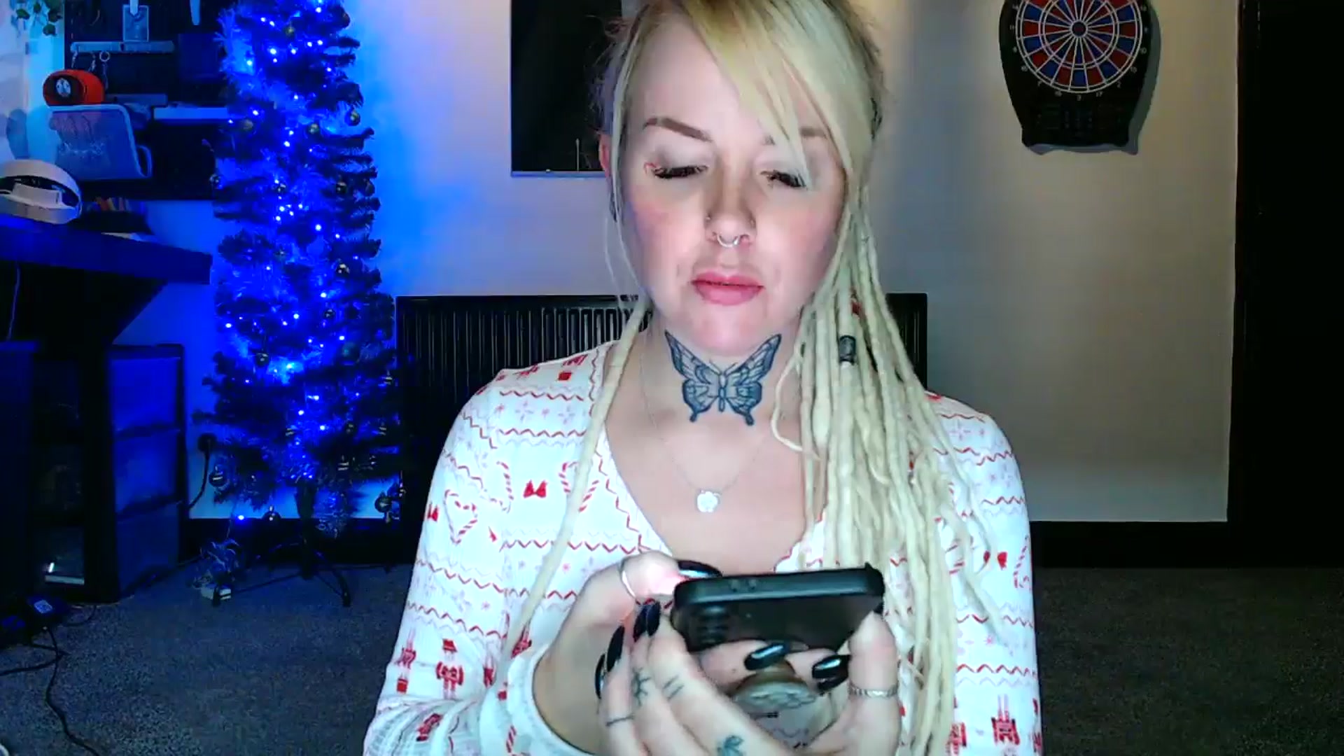 Gallery image thumbnail from pixieDread's myfreecams stream on, 12/27/2025, 12:02 image 16 of 20