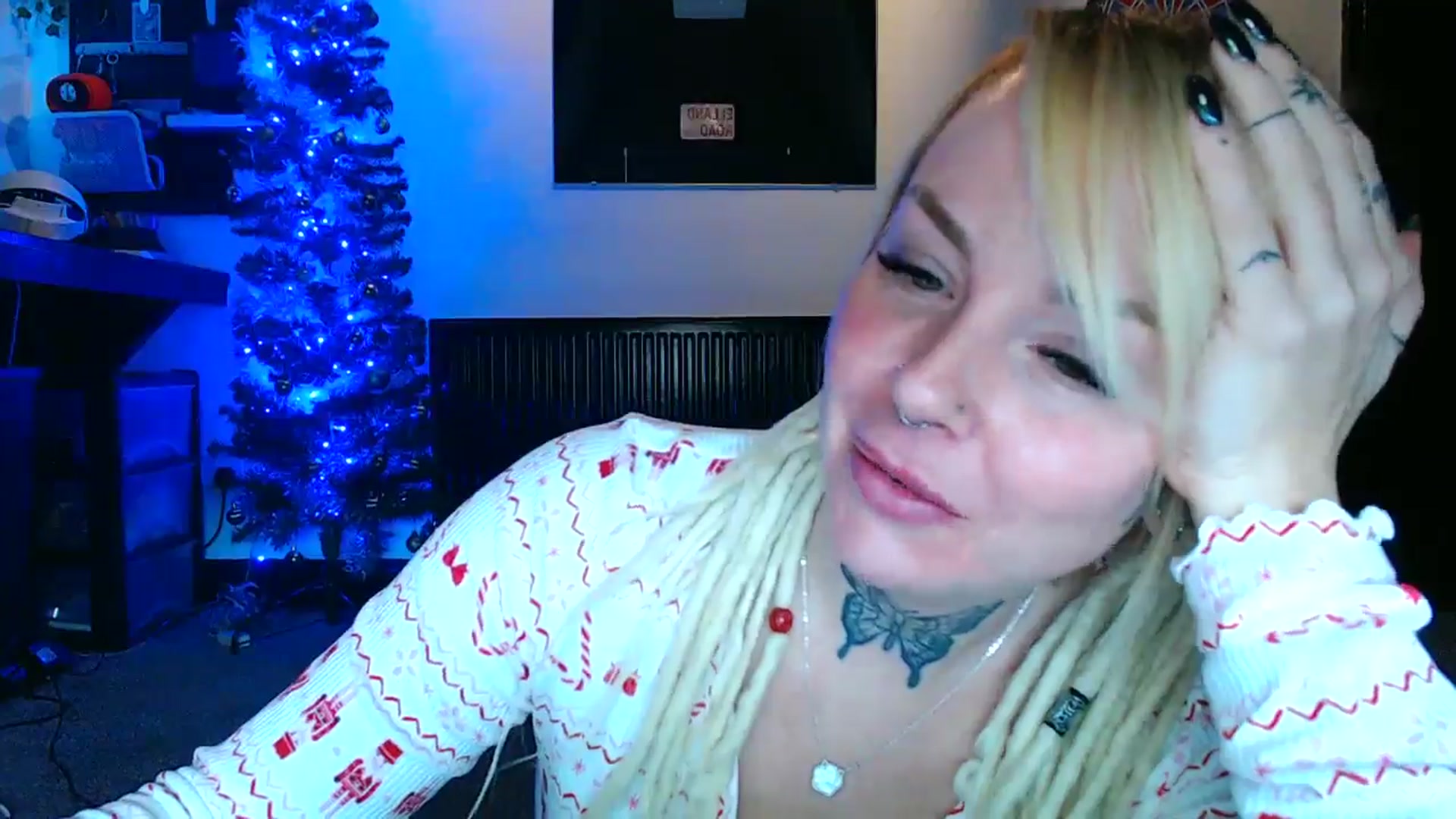Gallery image thumbnail from pixieDread's myfreecams stream on, 12/27/2025, 12:02 image 12 of 20