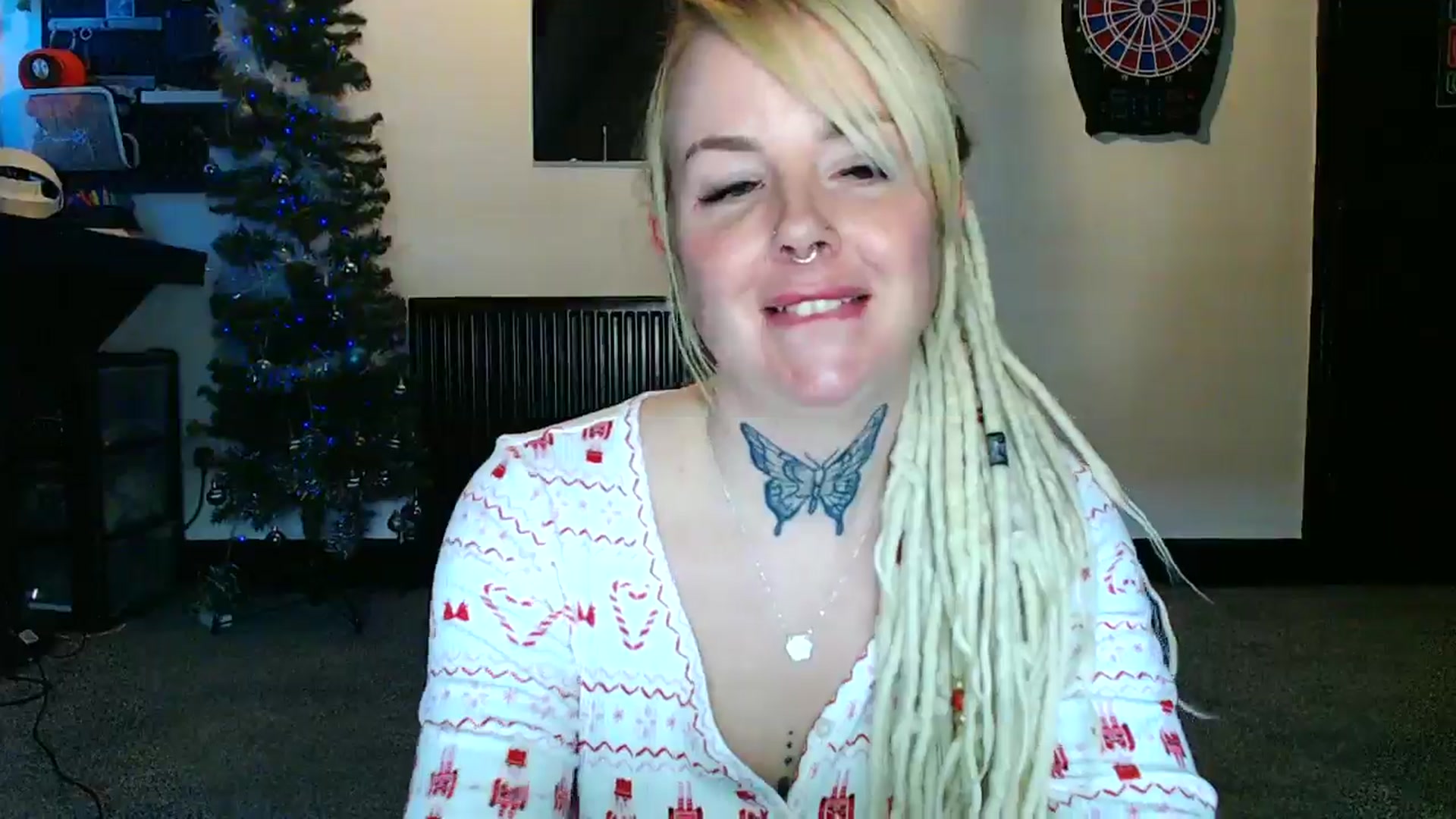 Gallery image thumbnail from pixieDread's myfreecams stream on, 12/27/2025, 12:34 image 16 of 20