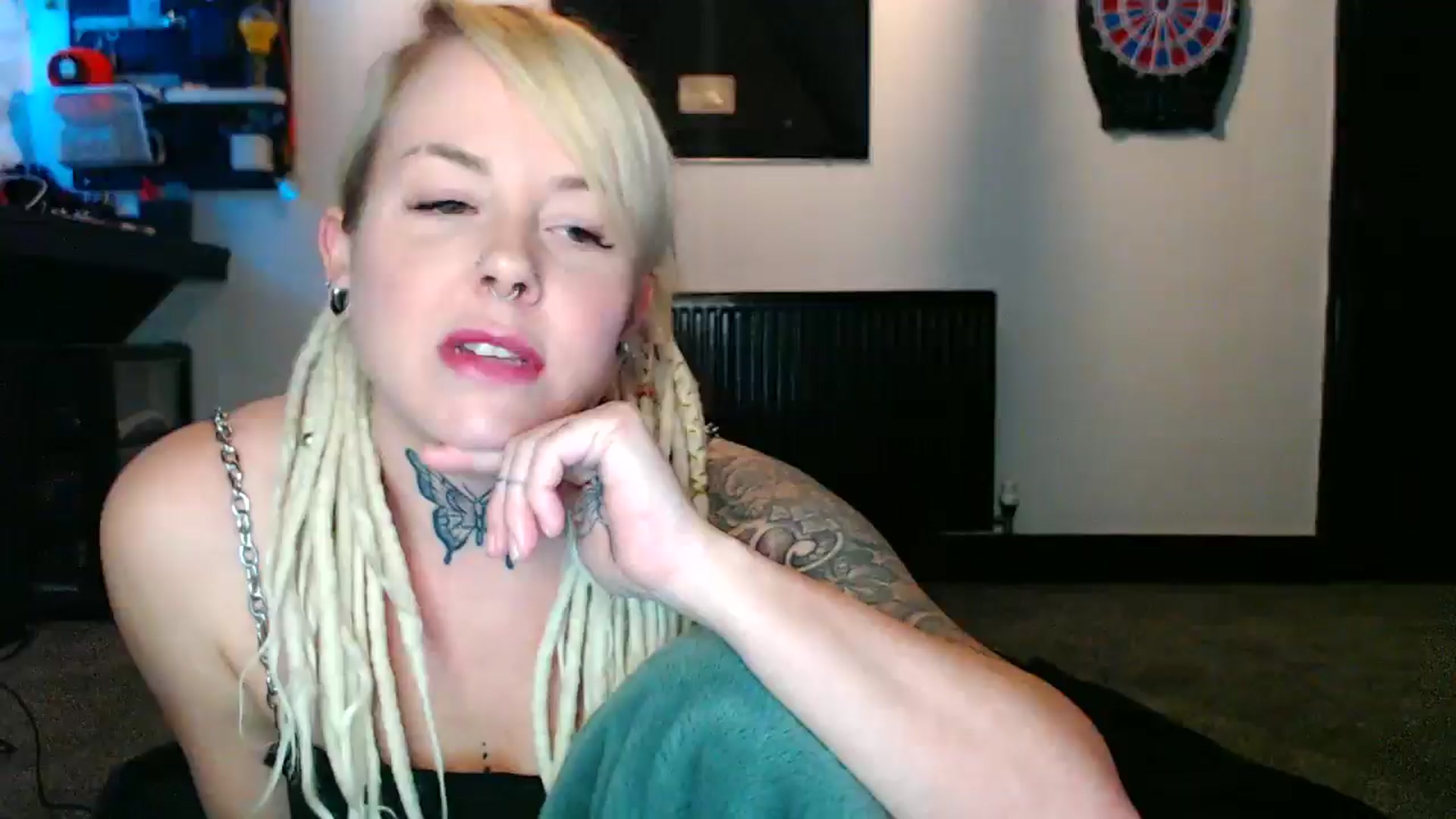 Gallery image thumbnail from pixieDread's myfreecams stream on, 01/02/2026, 19:47 image 17 of 20